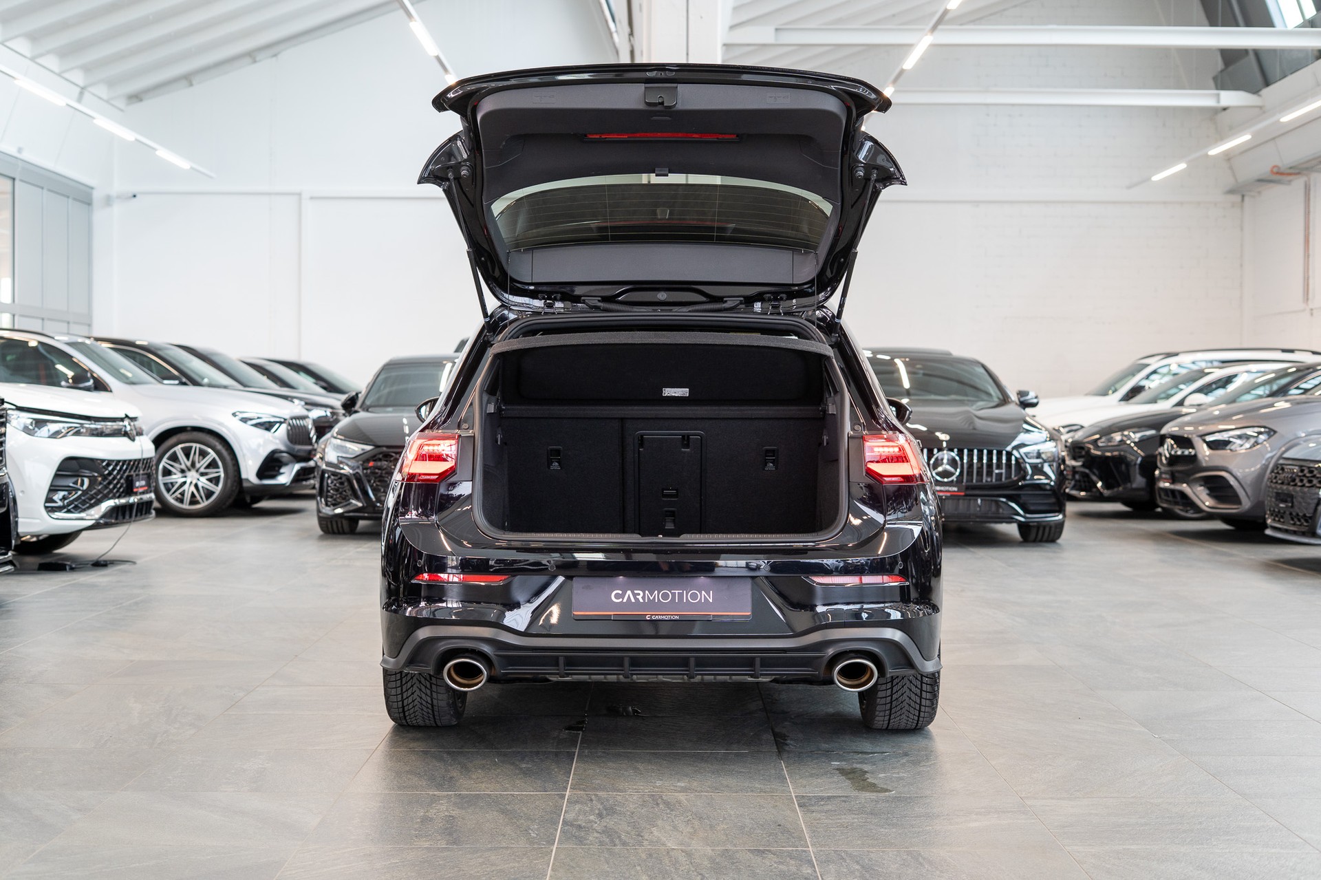 VW Golf VIII 2.0 TSI GTI Clubsport DSG / Schiebedach / Rückfahrkamera / Navi-image-5