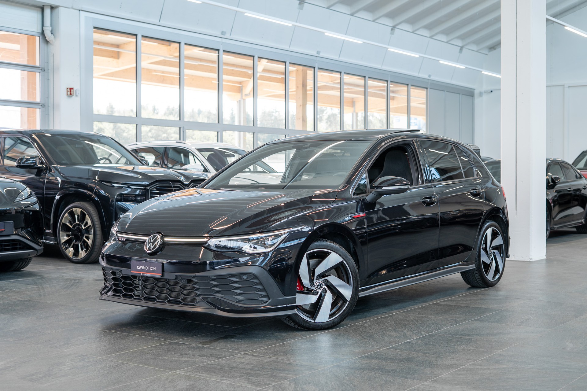 VW Golf VIII 2.0 TSI GTI Clubsport DSG / Schiebedach / Rückfahrkamera / Navi-image-0