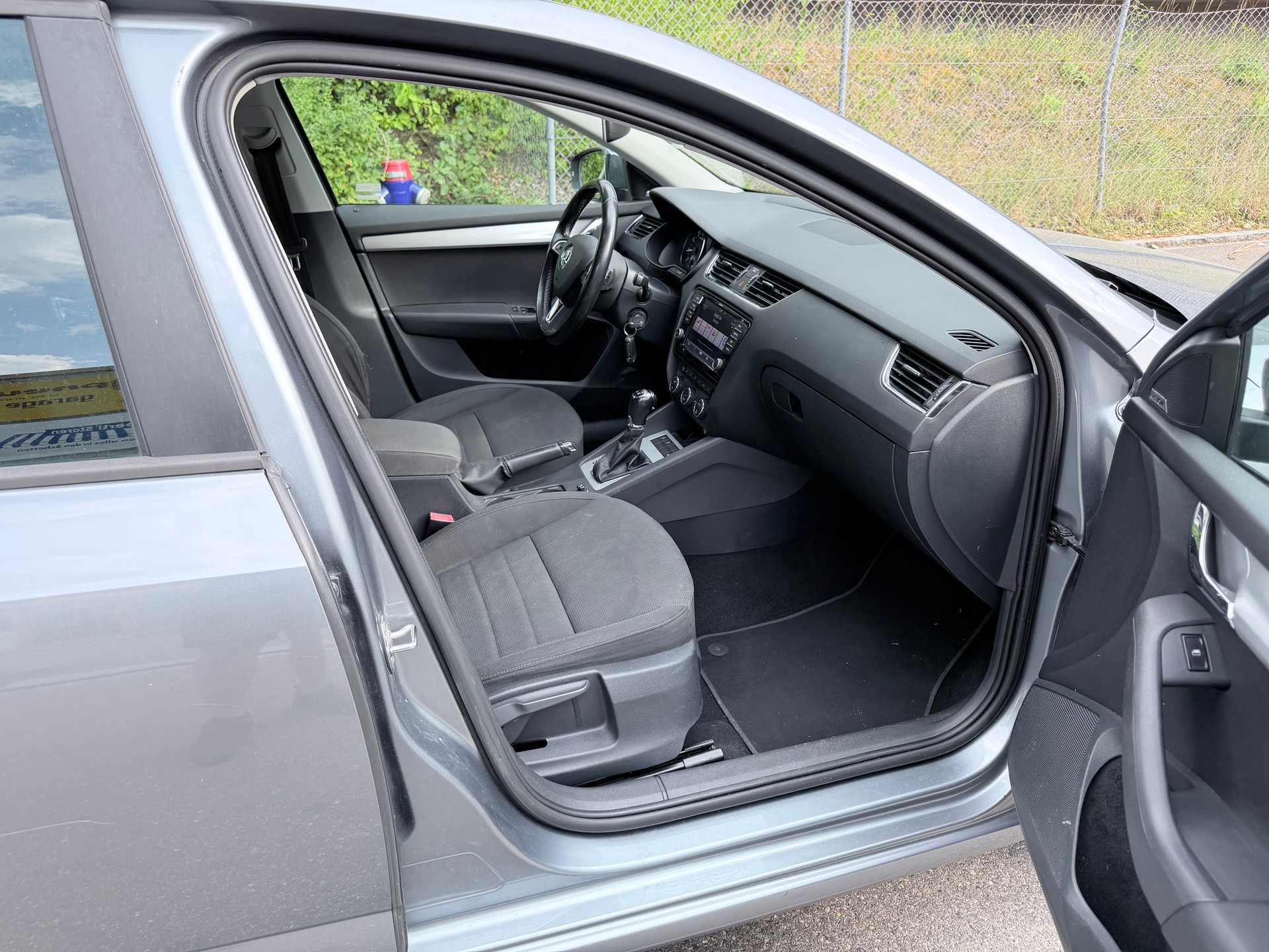 SKODA Octavia Combi 1.8 TSI Ambition 4x4 DSG-image-10