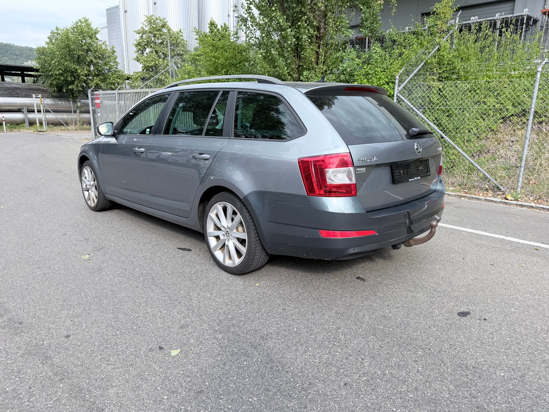 SKODA Octavia Combi 1.8 TSI Ambition 4x4 DSG-image-3