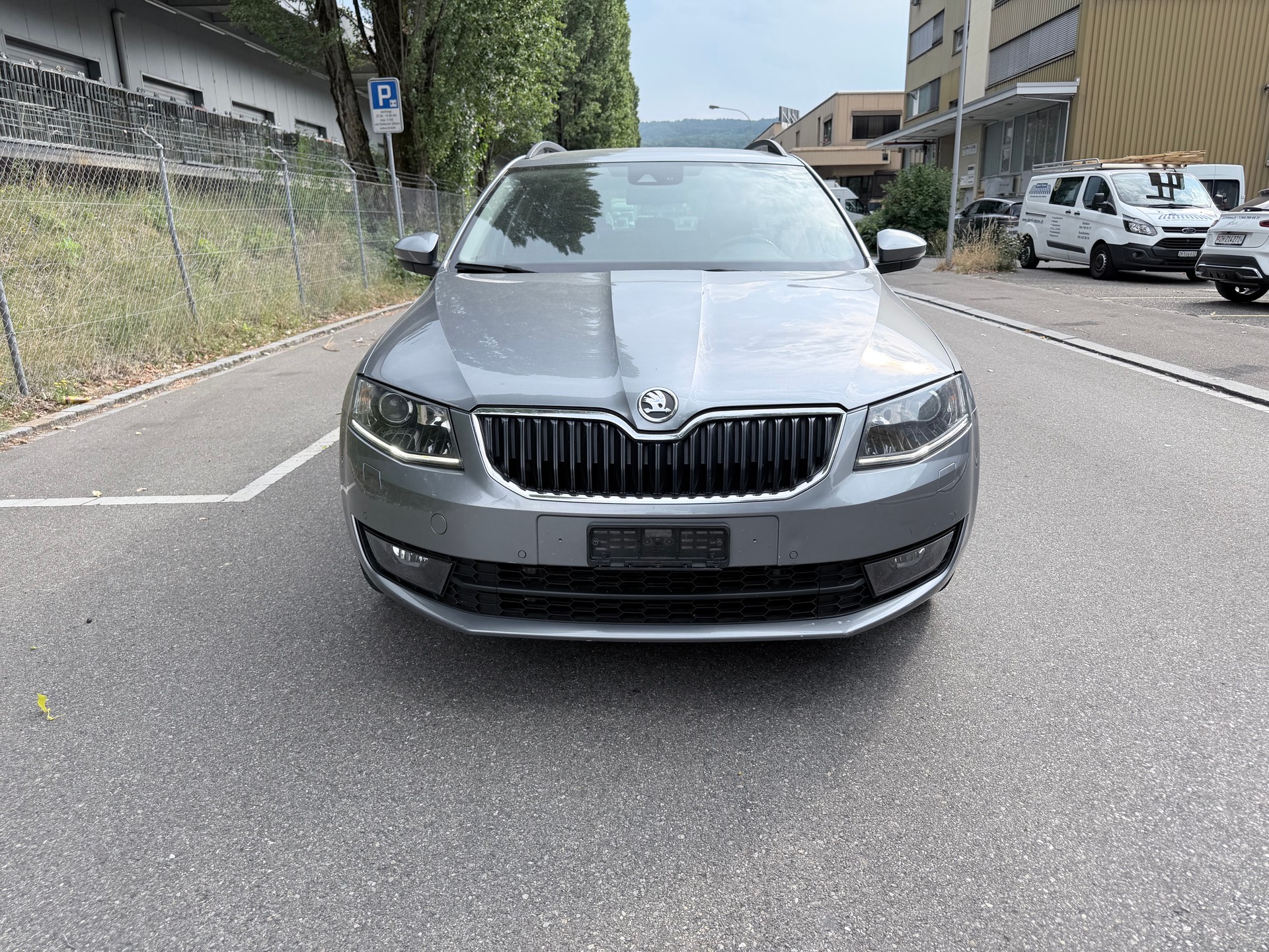 SKODA Octavia Combi 1.8 TSI Ambition 4x4 DSG-image-1