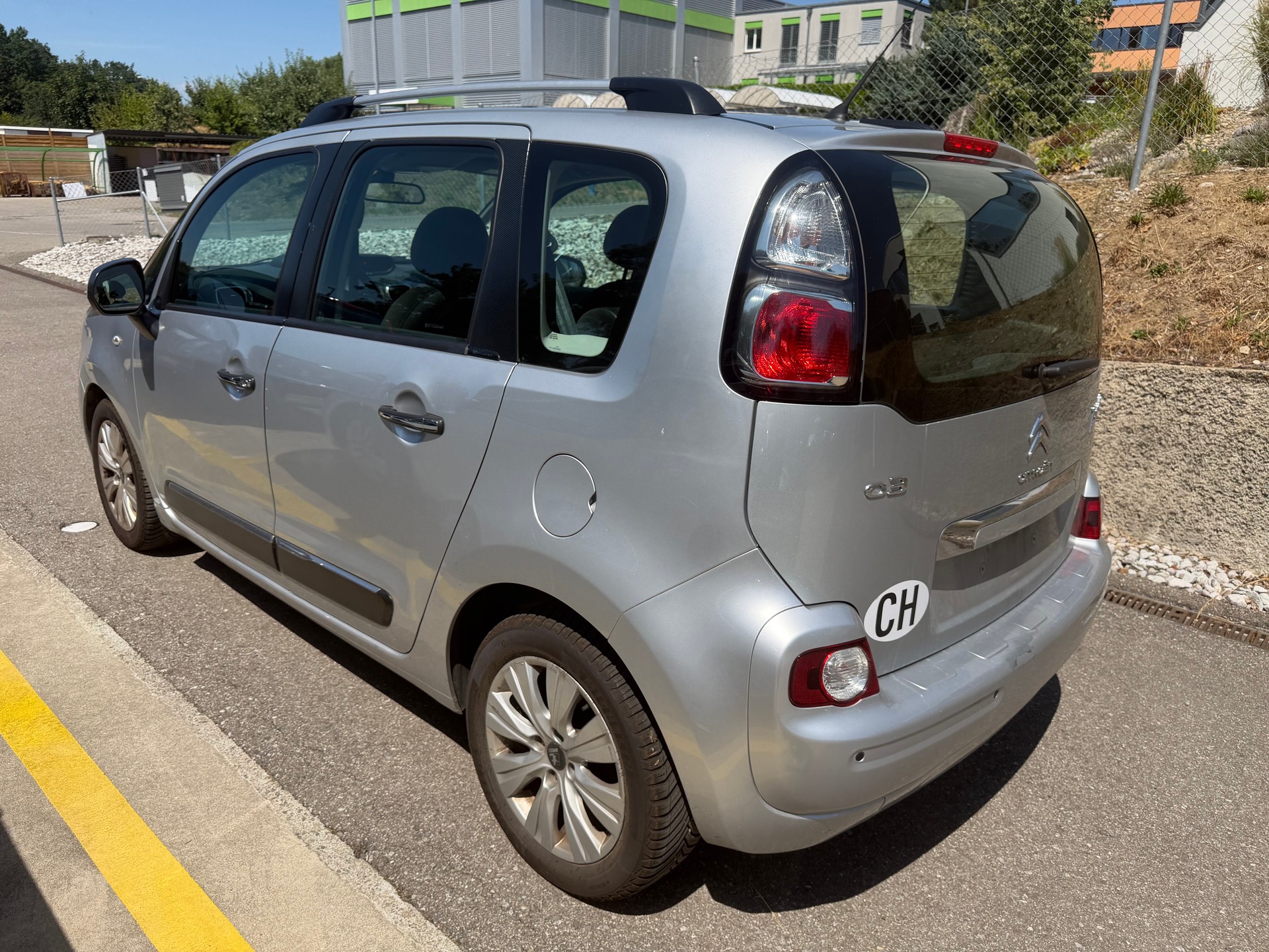 CITROEN C3 Picasso 1.6 BlueHDi Black Top-image-3