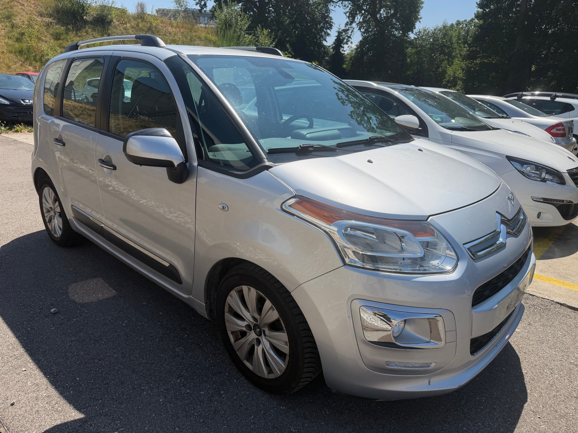 CITROEN C3 Picasso 1.6 BlueHDi Black Top-image-1