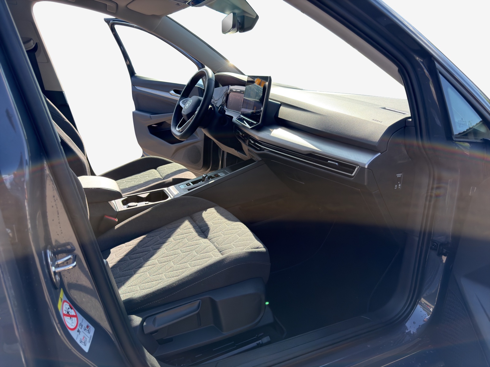 VW Golf 1.5 e TSI mHEV Life DSG-image-14