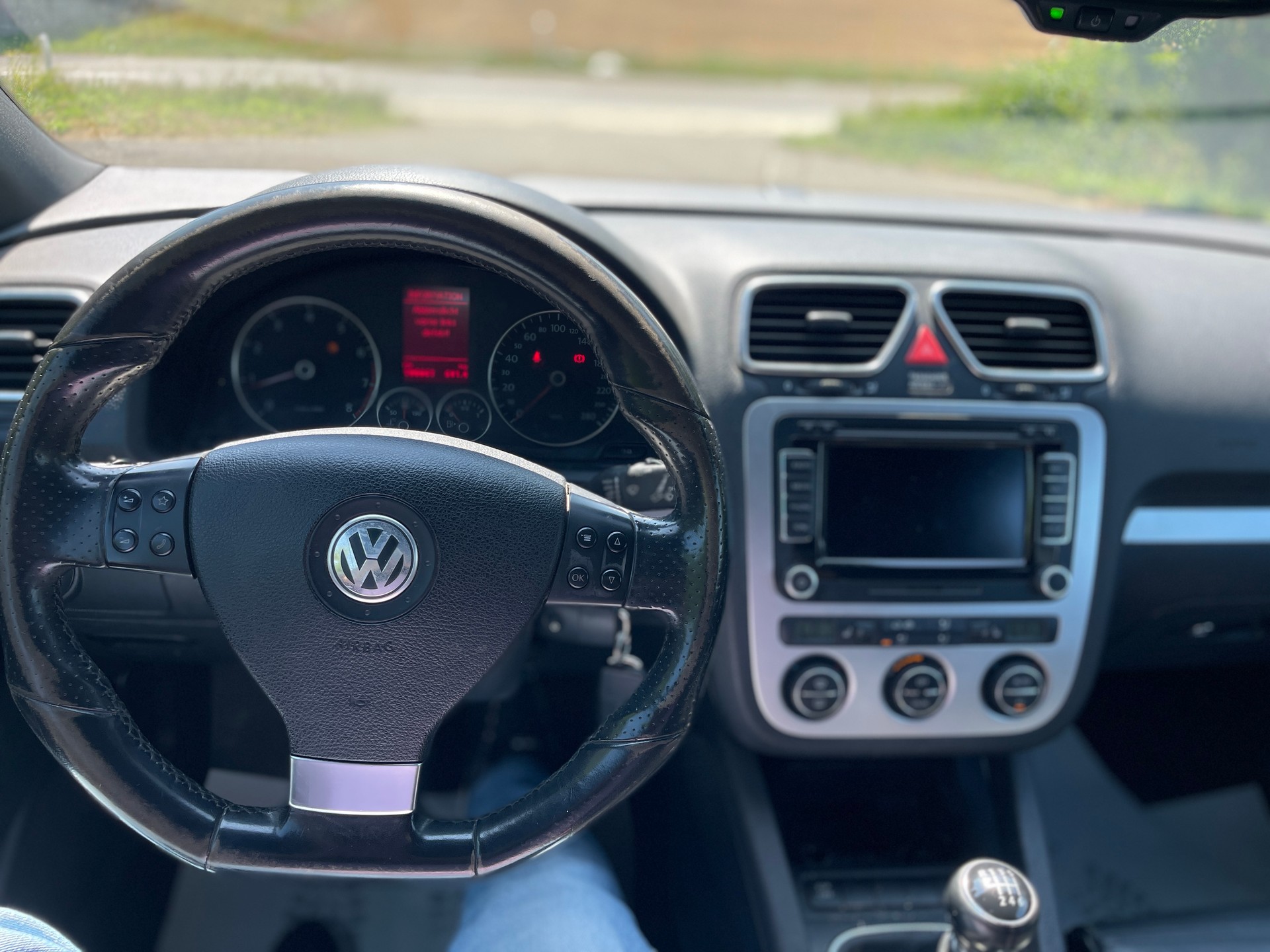 VW Scirocco 2.0 TSI DSG-image-12
