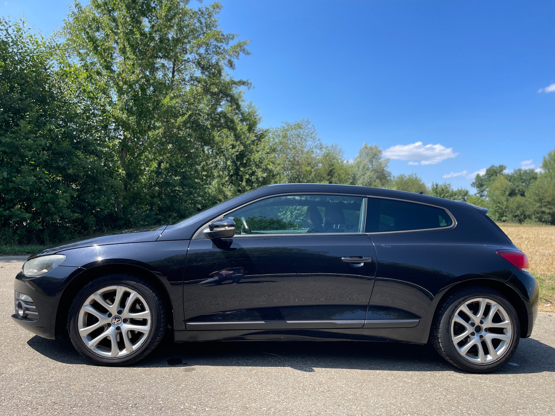 VW Scirocco 2.0 TSI DSG-image-7