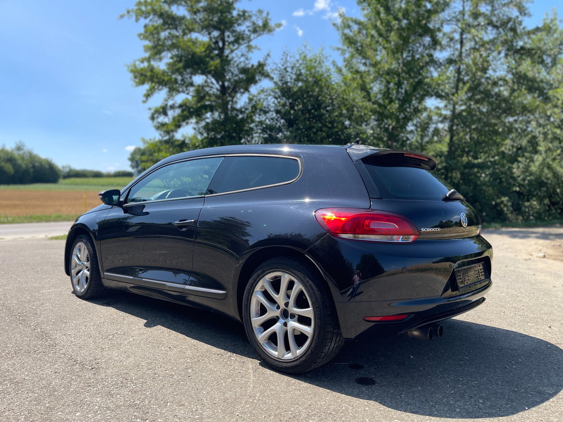 VW Scirocco 2.0 TSI DSG-image-6