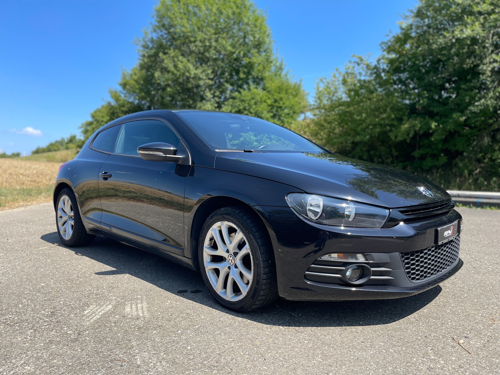 VW Scirocco 2.0 TSI DSG-image-1