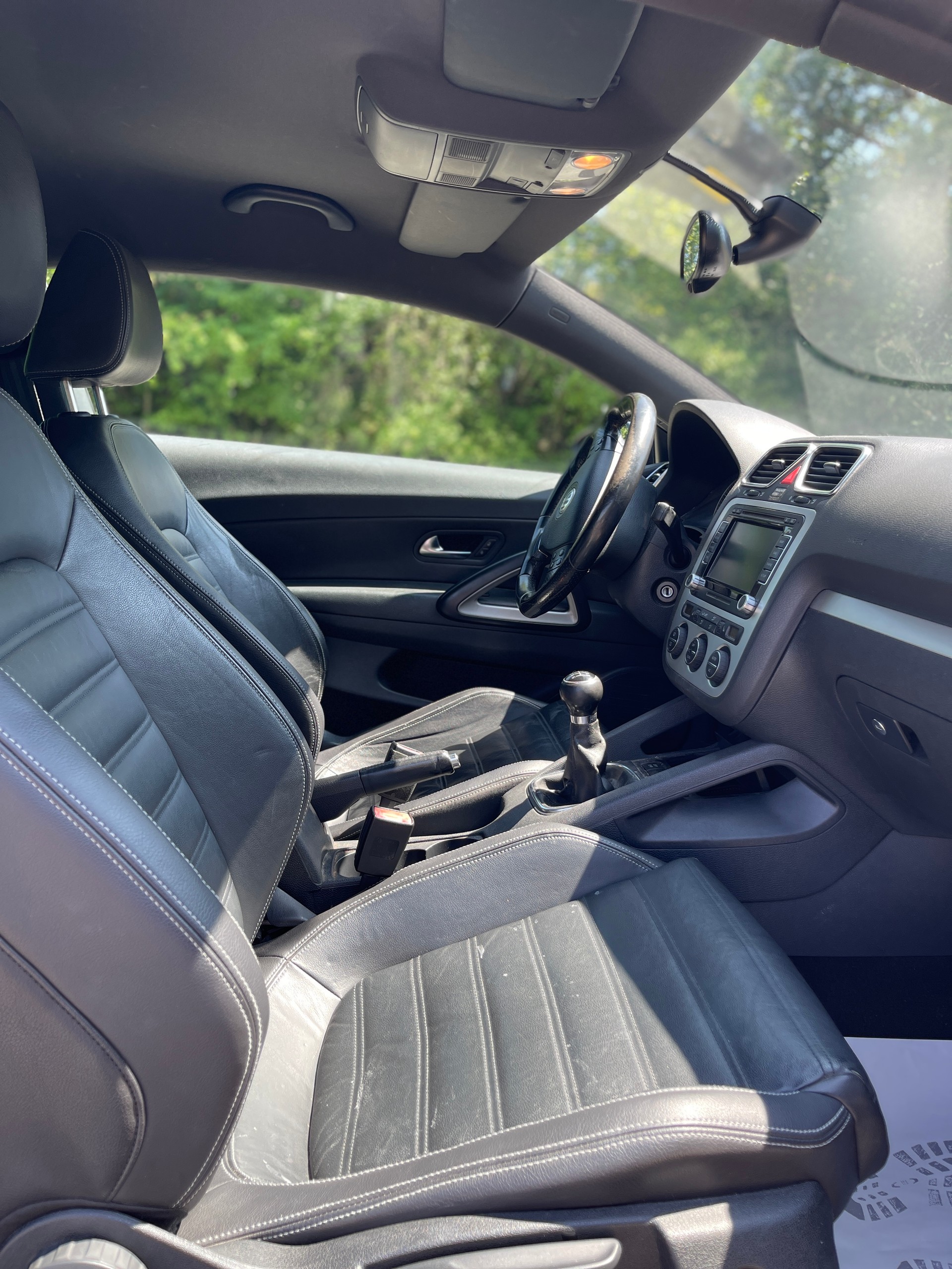 VW Scirocco 2.0 TSI DSG-image-14
