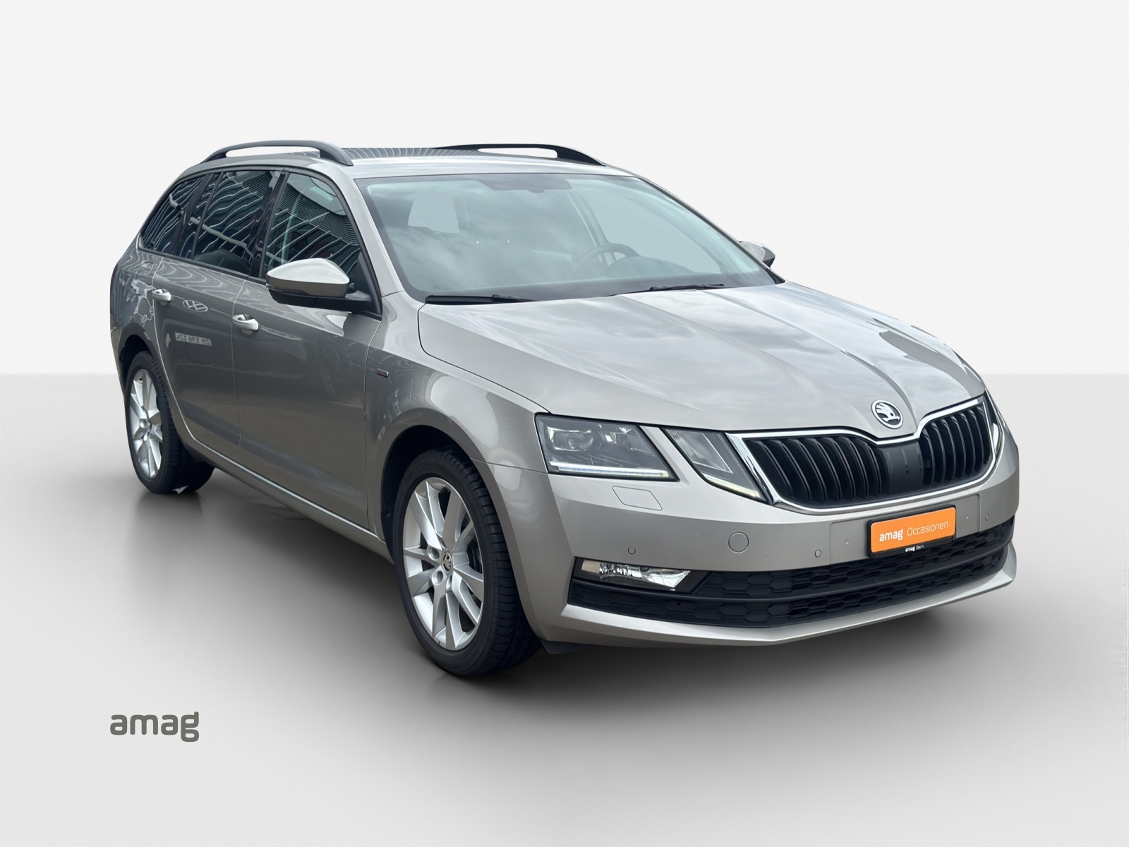 SKODA Octavia Combi 2.0 TSI Clever 4x4 DSG-image-5
