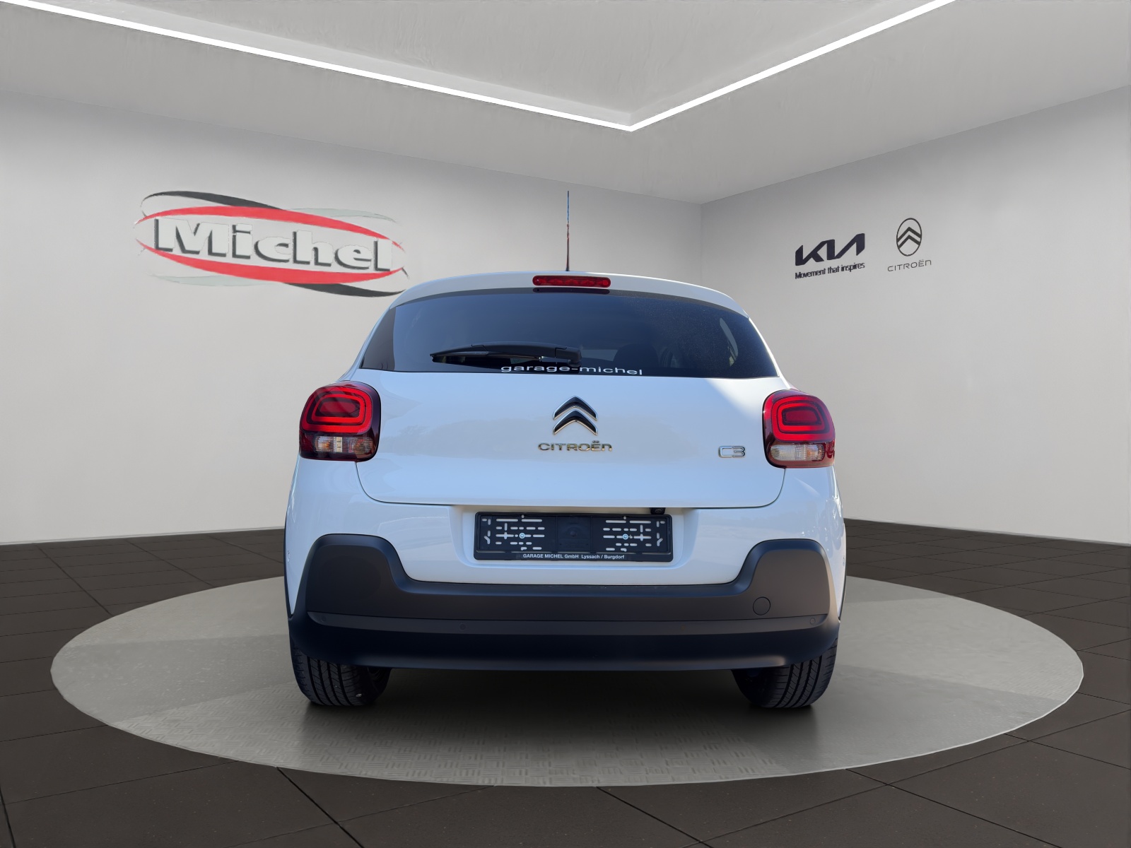 CITROEN C3 1.2i PureTech Shine Automat / Rückfahrkamera / Einparkhilfe vorne + hinten / Totwinkel-Assistent / inkl. Winterräder-image-5