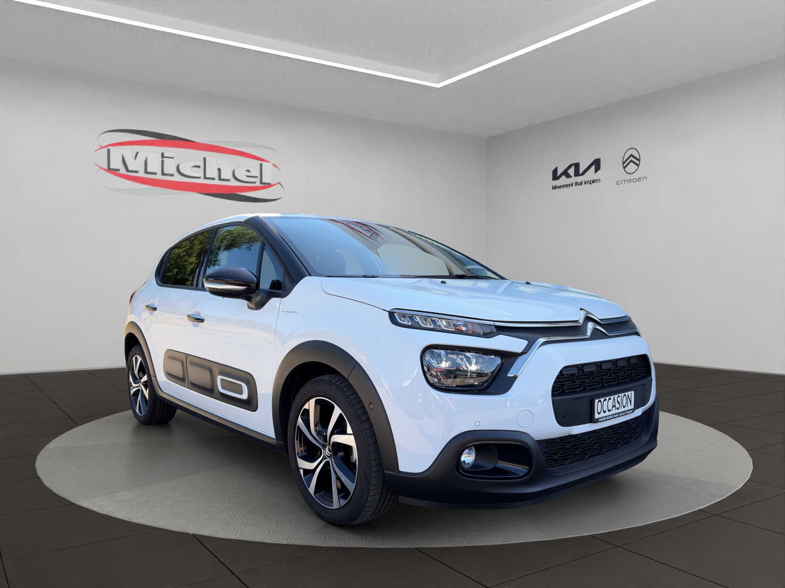 CITROEN C3 1.2i PureTech Shine Automat / Rückfahrkamera / Einparkhilfe vorne + hinten / Totwinkel-Assistent / inkl. Winterräder-image-2