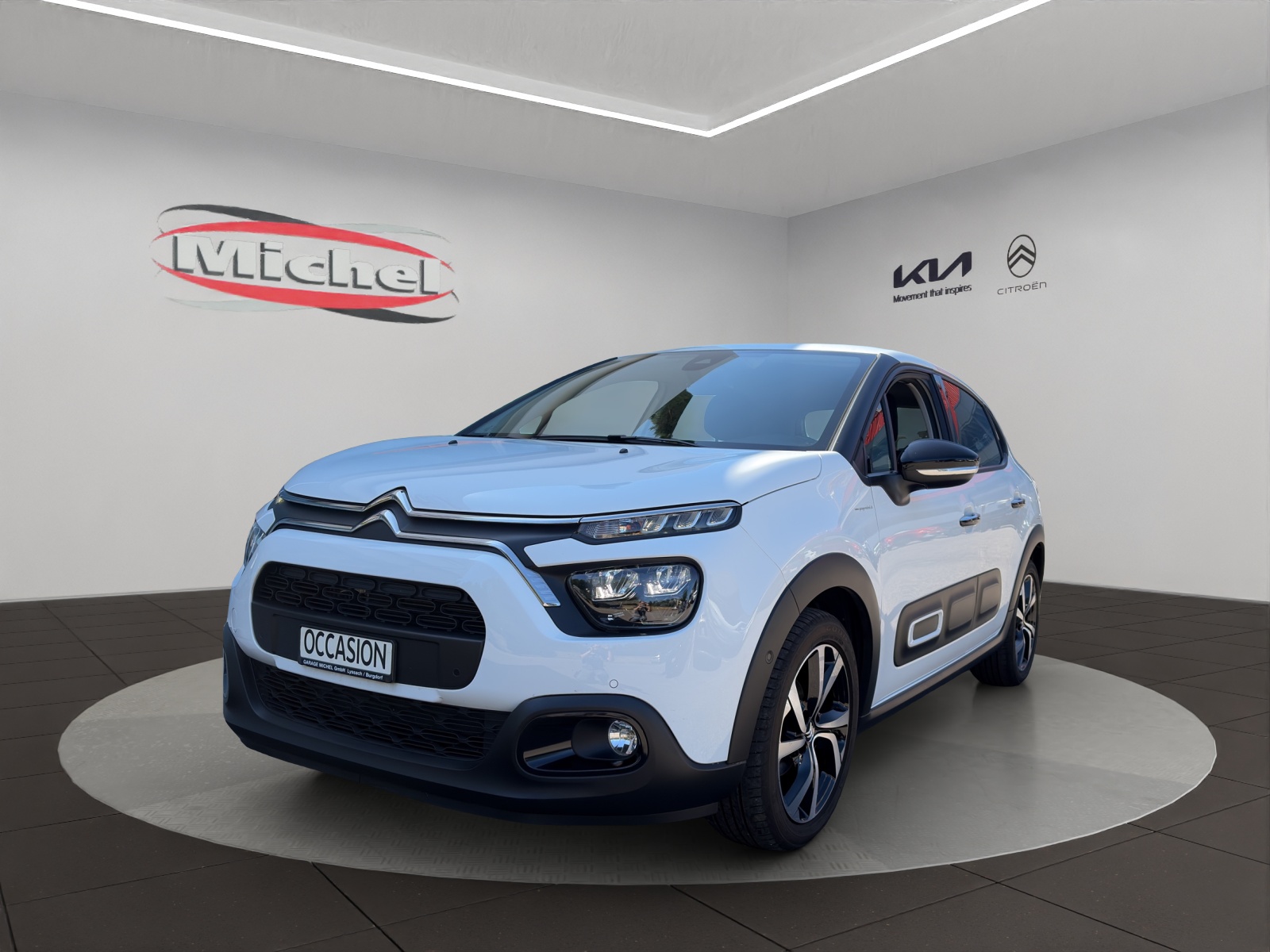 CITROEN C3 1.2i PureTech Shine Automat / Rückfahrkamera / Einparkhilfe vorne + hinten / Totwinkel-Assistent / inkl. Winterräder-image-0