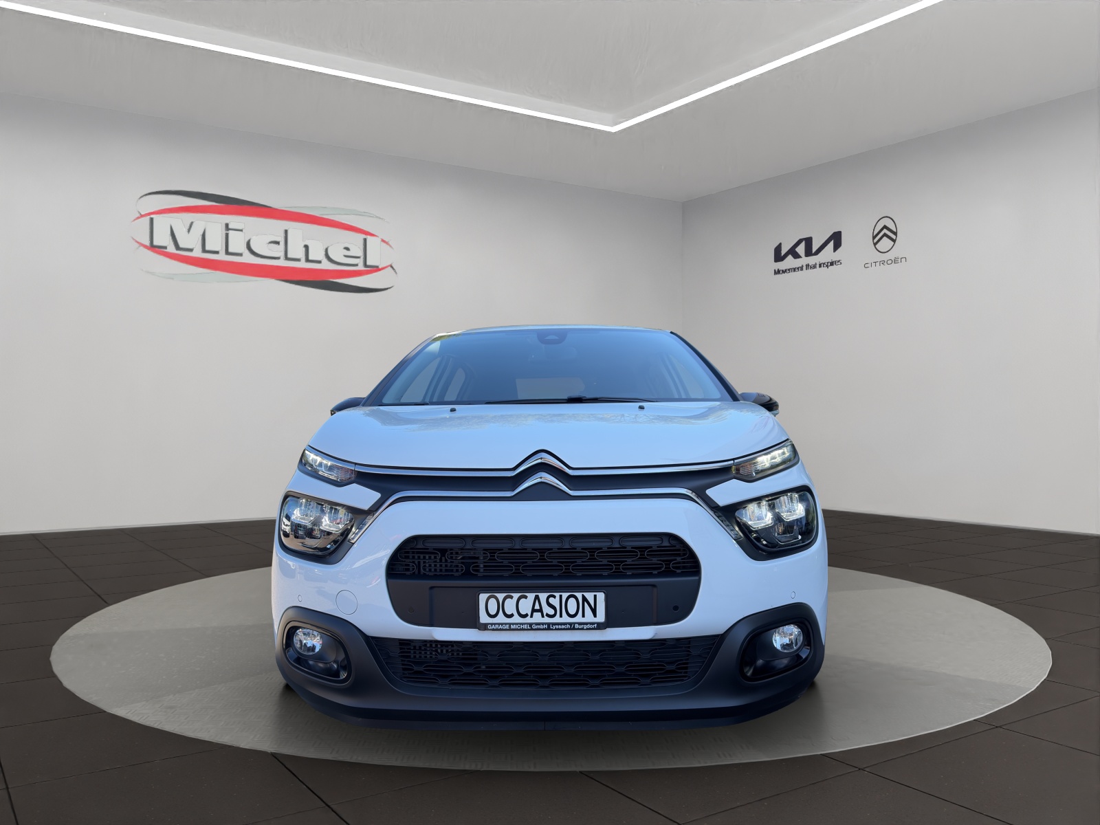 CITROEN C3 1.2i PureTech Shine Automat / Rückfahrkamera / Einparkhilfe vorne + hinten / Totwinkel-Assistent / inkl. Winterräder-image-1