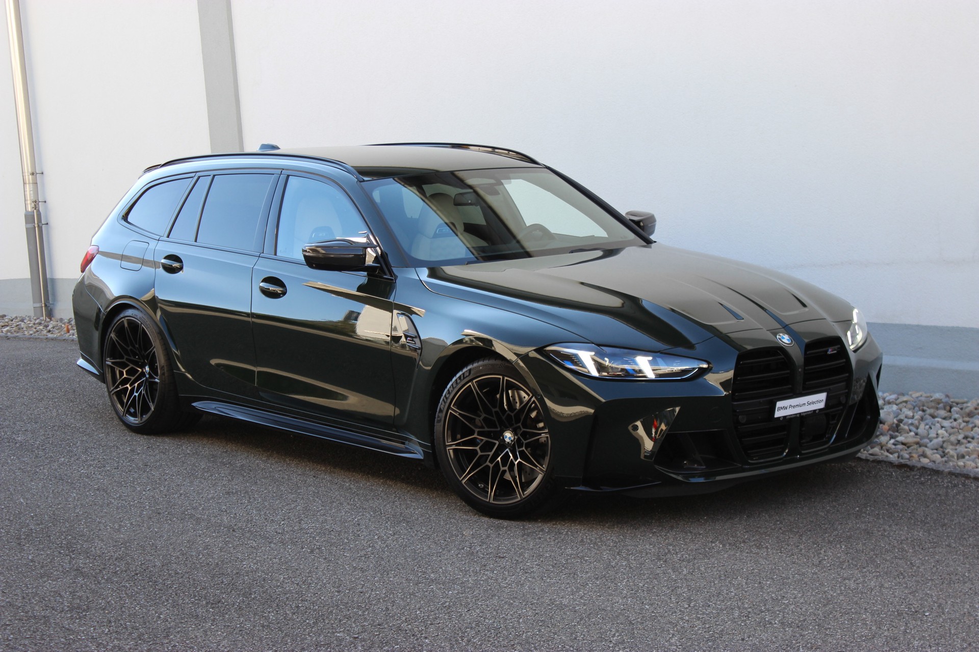 BMW M3 Touring xDrive Competition M CARBON EXTERIEURPAKET Individual *BREWSER GREEN*-image-2