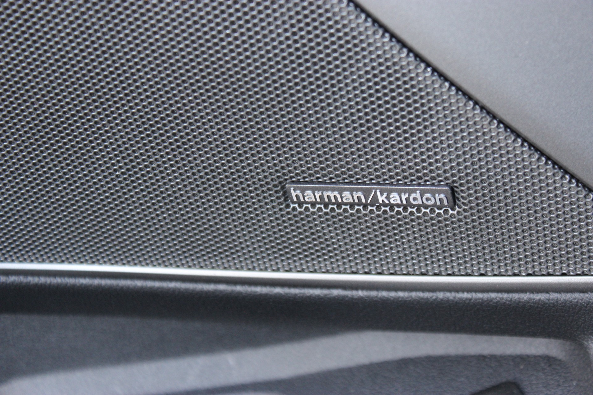 BMW M3 Touring xDrive Competition M CARBON EXTERIEURPAKET Individual *BREWSER GREEN*-image-24