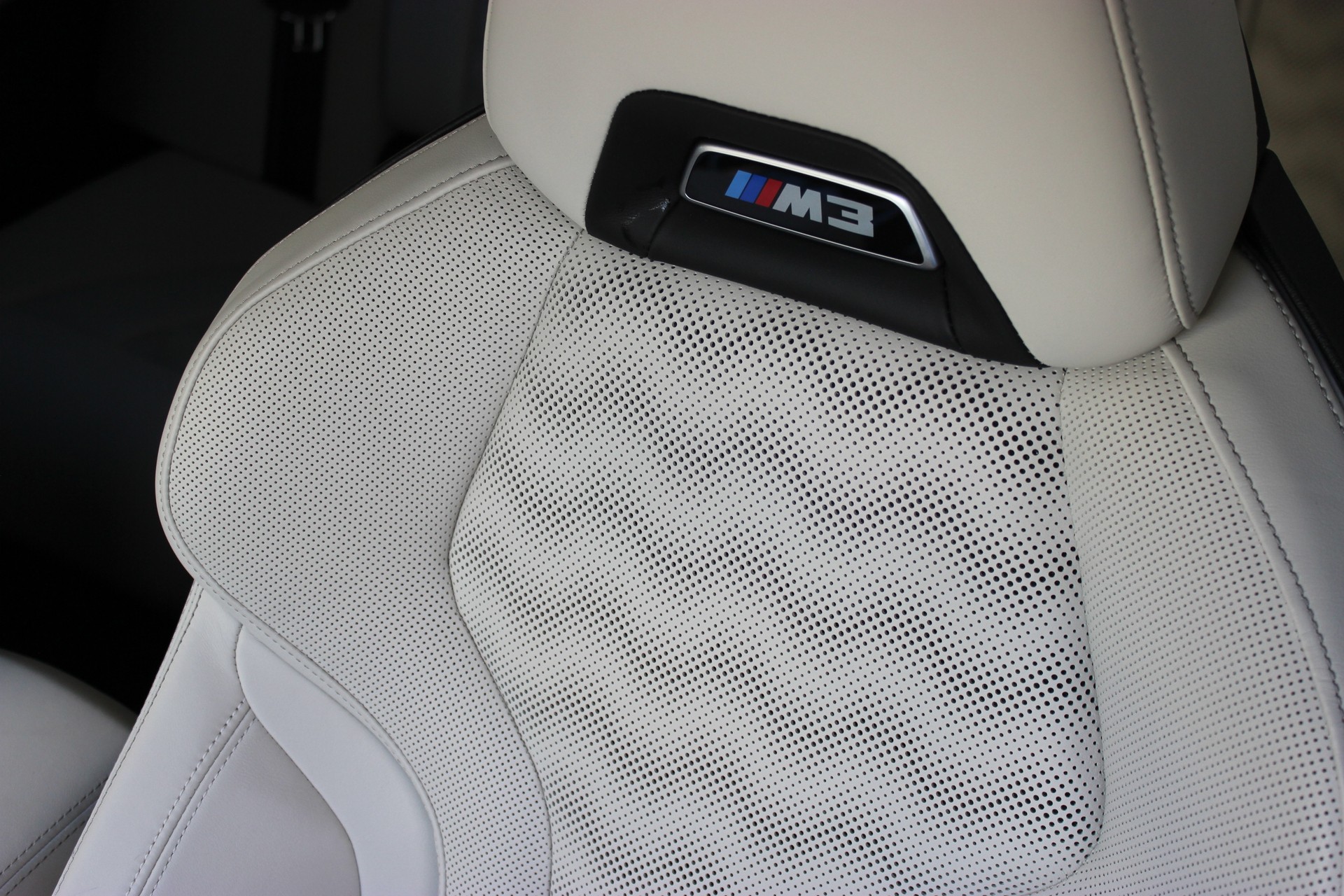 BMW M3 Touring xDrive Competition M CARBON EXTERIEURPAKET Individual *BREWSER GREEN*-image-12