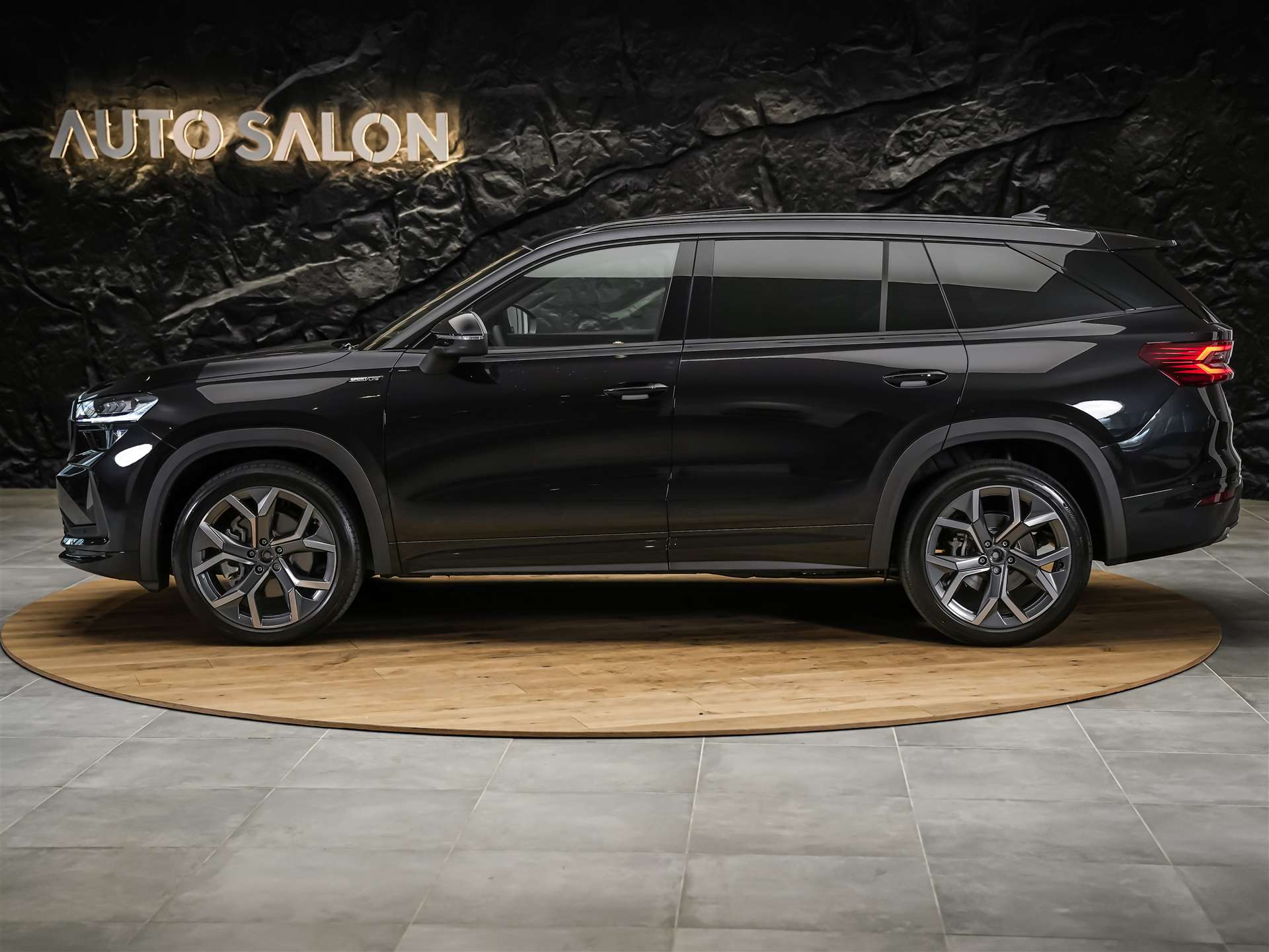 SKODA Kodiaq 2.0 TDI Sportline 4x4 *Panorama*7 Plätzer* Matrix LED*CANTON Soundsystem*-showroom-element-1