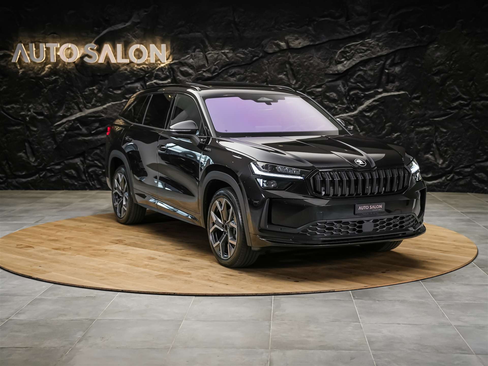 SKODA Kodiaq 2.0 TDI Sportline 4x4 *Panorama*7 Plätzer* Matrix LED*CANTON Soundsystem*-image-5