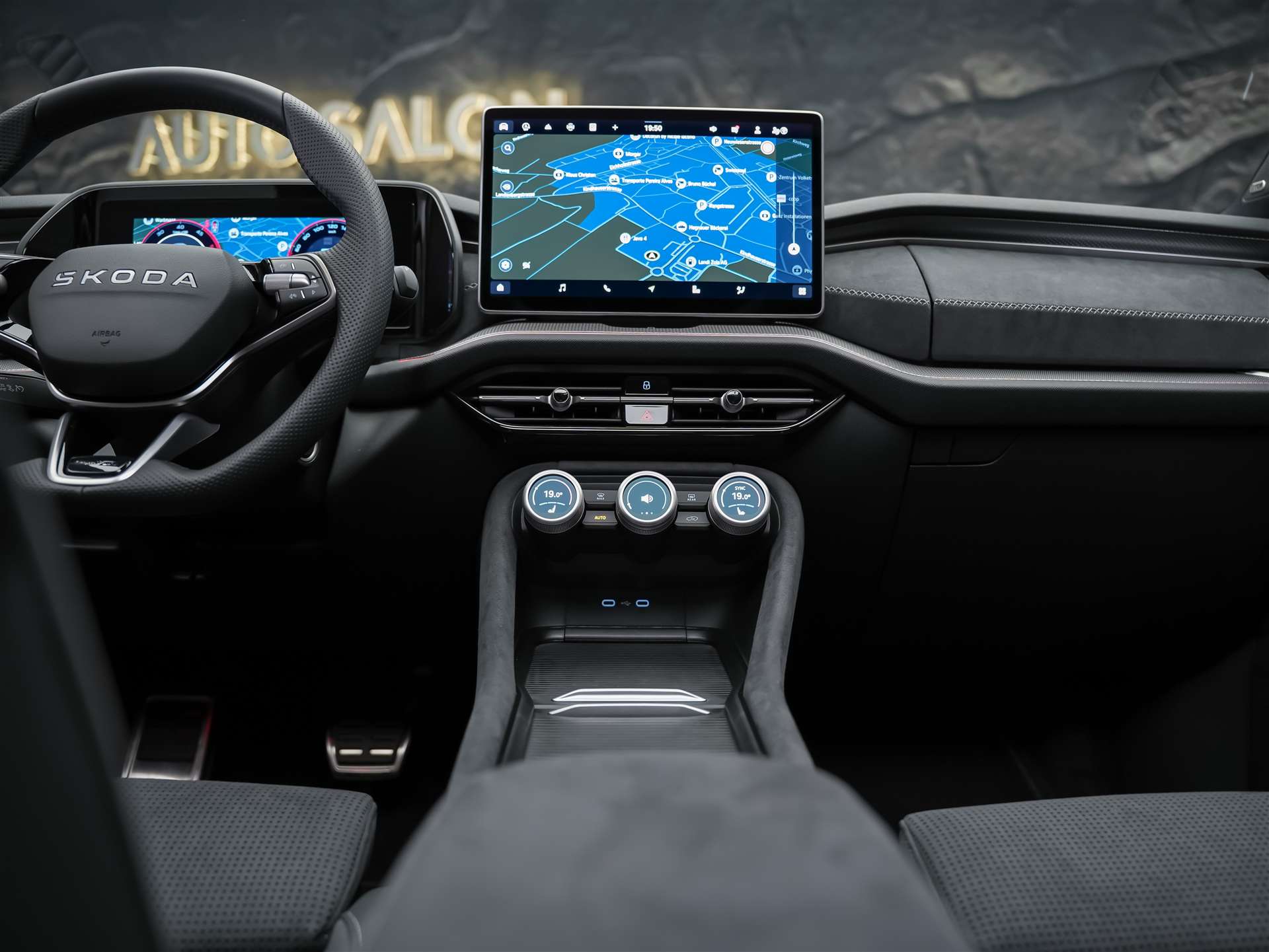 SKODA Kodiaq 2.0 TDI Sportline 4x4 *Panorama*7 Plätzer* Matrix LED*CANTON Soundsystem*-image-22