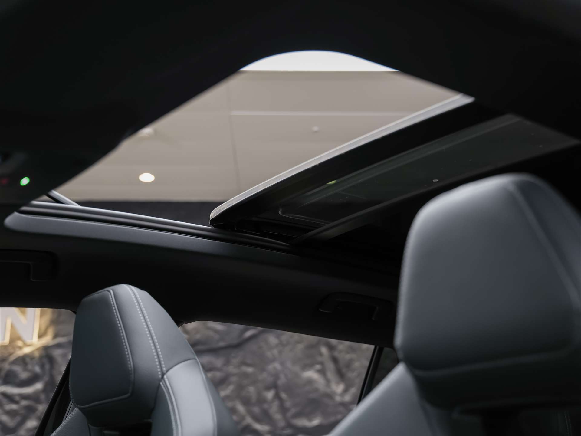 SKODA Kodiaq 2.0 TDI Sportline 4x4 *Panorama*7 Plätzer* Matrix LED*CANTON Soundsystem*-image-10