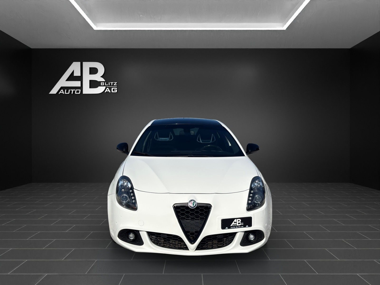 ALFA ROMEO Giulietta 1750 TBi Quadrifoglio Verde TCT mit 241 PS-image-0