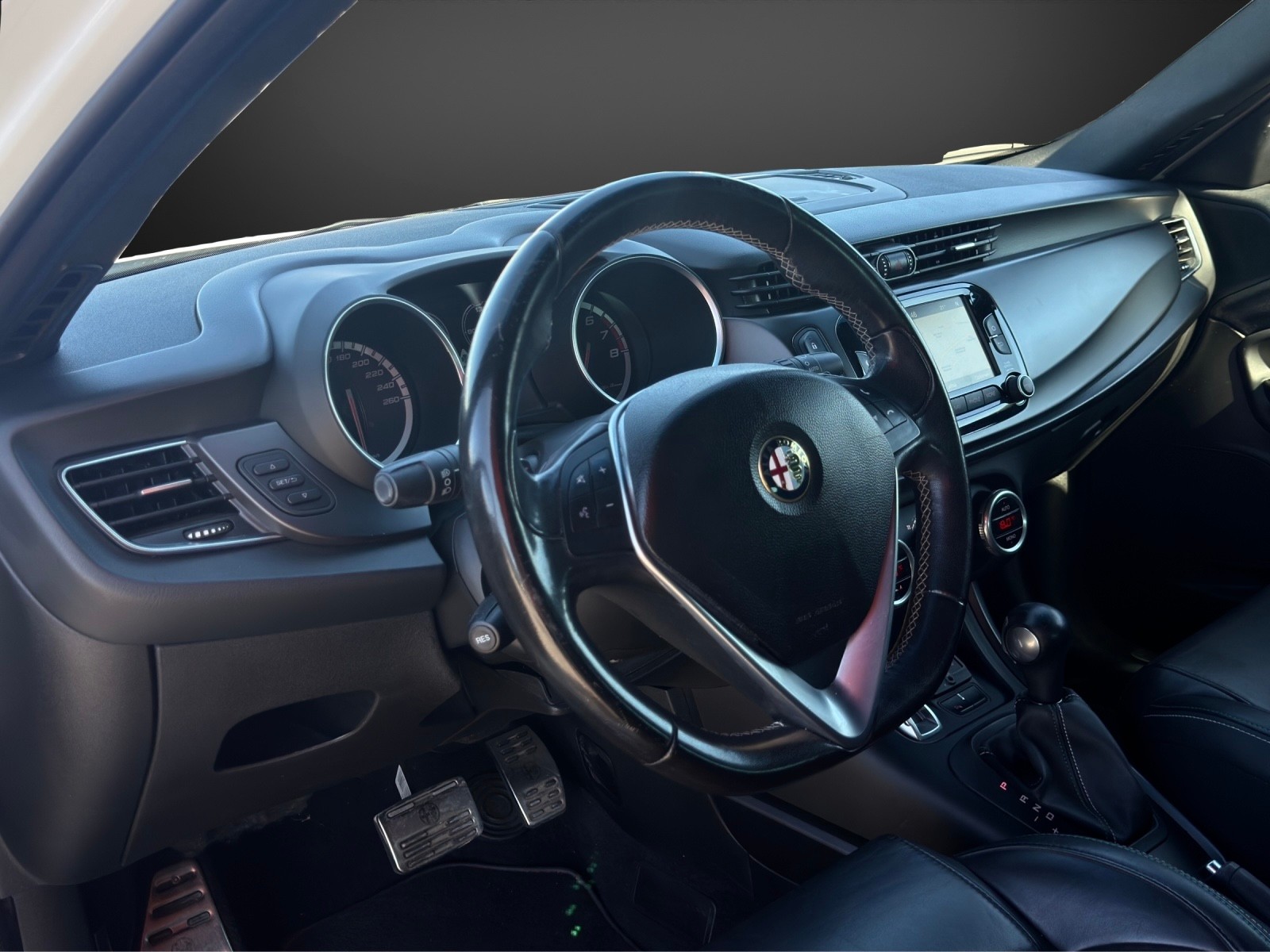 ALFA ROMEO Giulietta 1750 TBi Quadrifoglio Verde TCT mit 241 PS-image-7