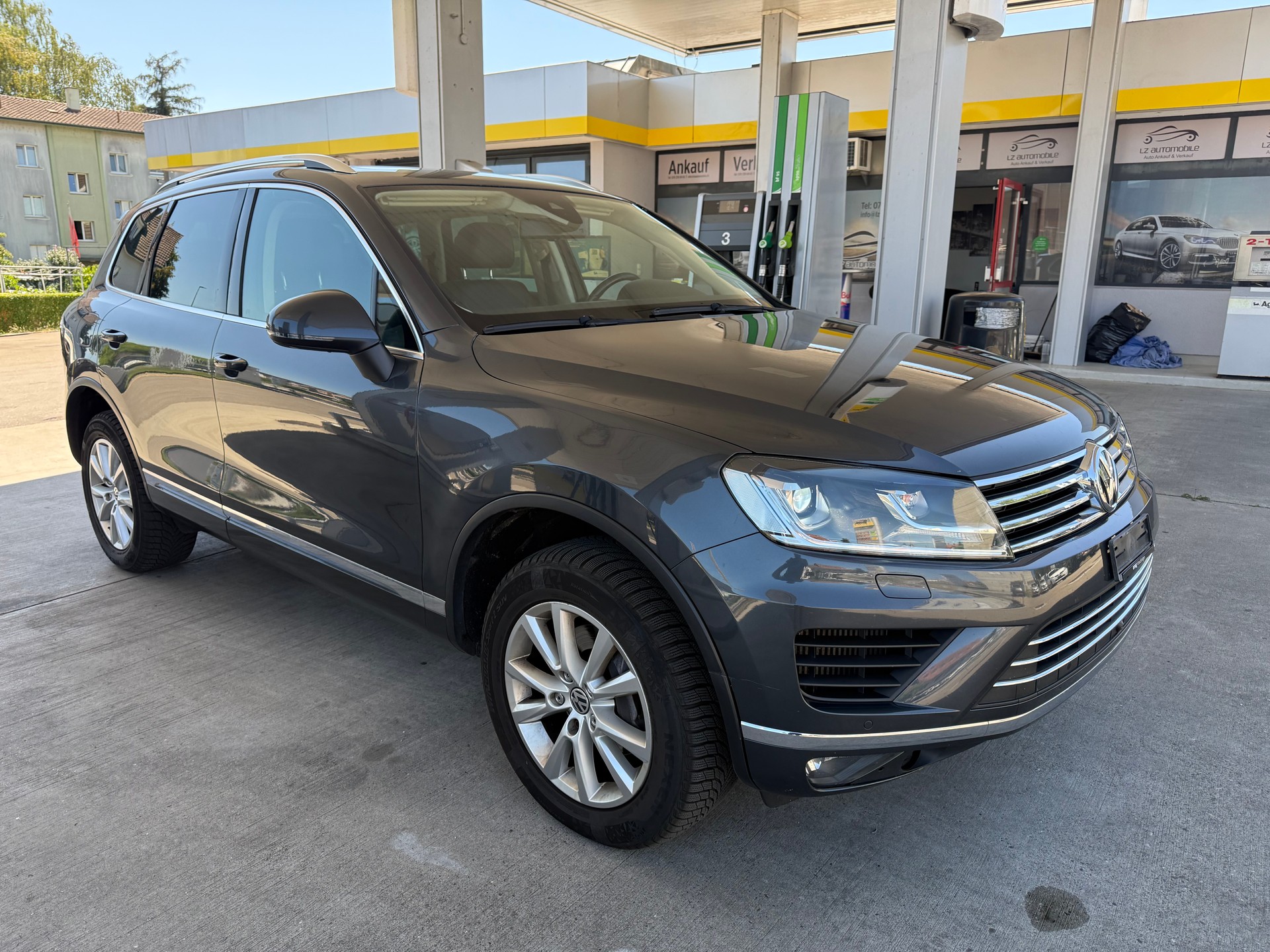 VW Touareg 3.0 TDI BlueMotion Technology Tiptronic-image-2