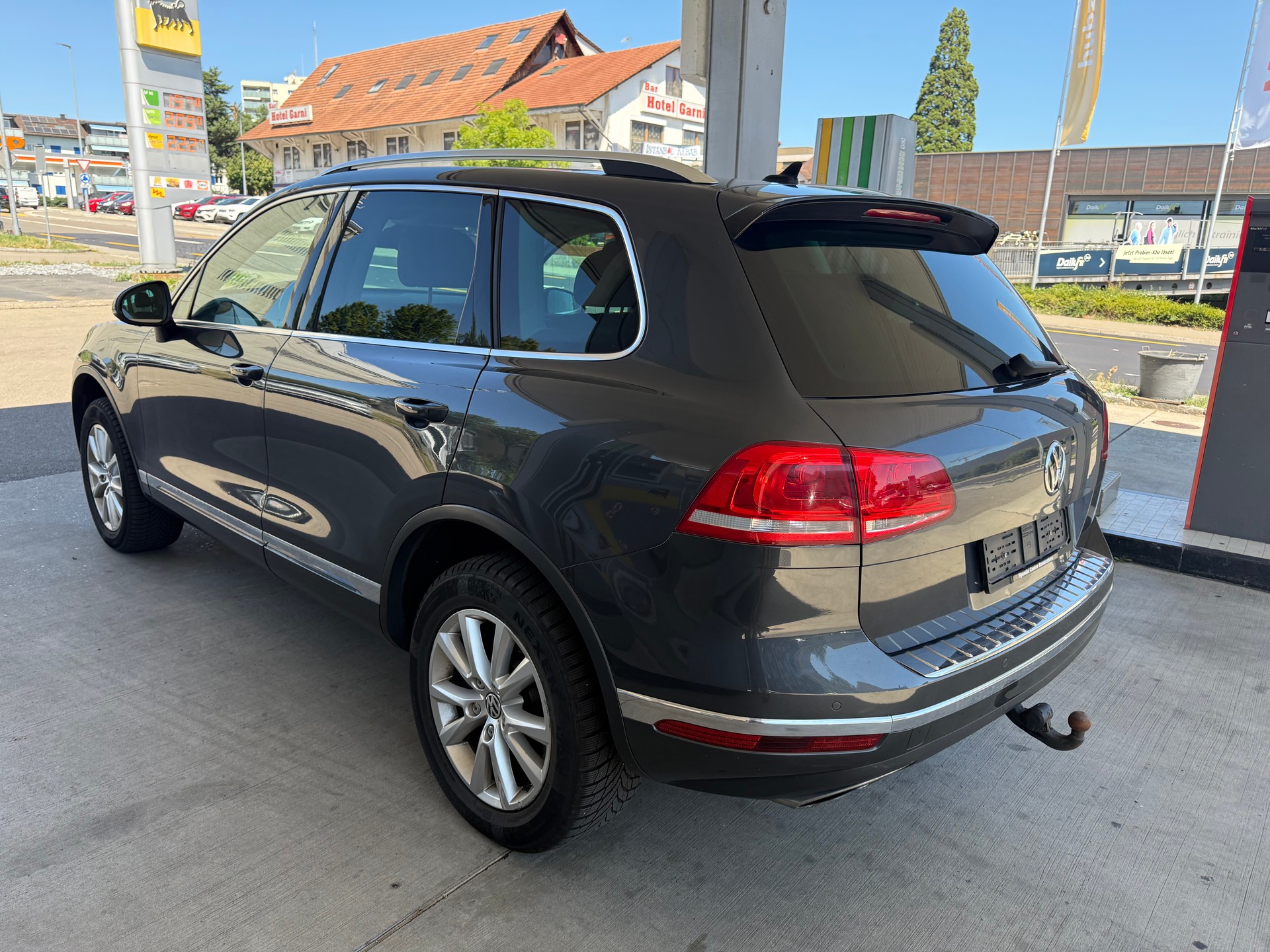 VW Touareg 3.0 TDI BlueMotion Technology Tiptronic-image-4