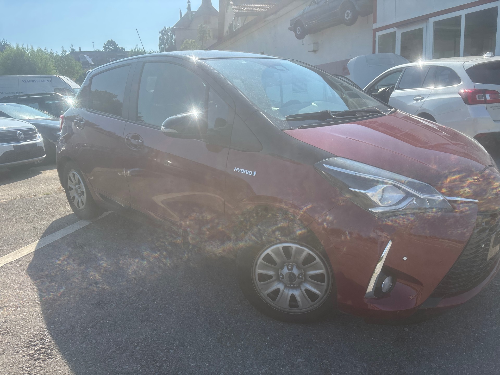TOYOTA Yaris 1.5 VVT-i Hybrid Premium e-CVT-image-10