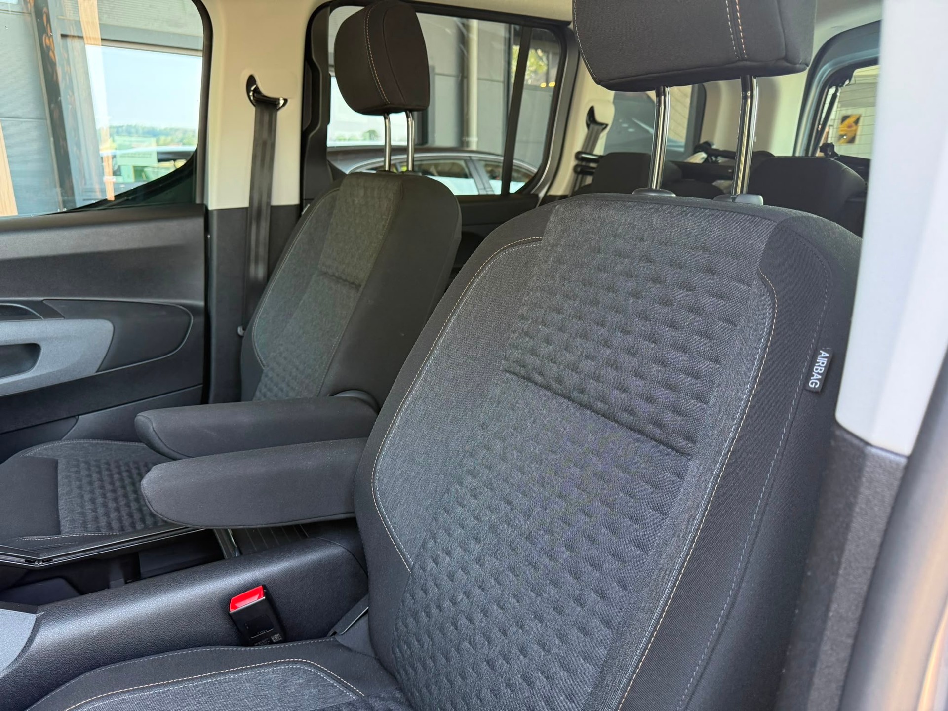 PEUGEOT RIFTER-image-6