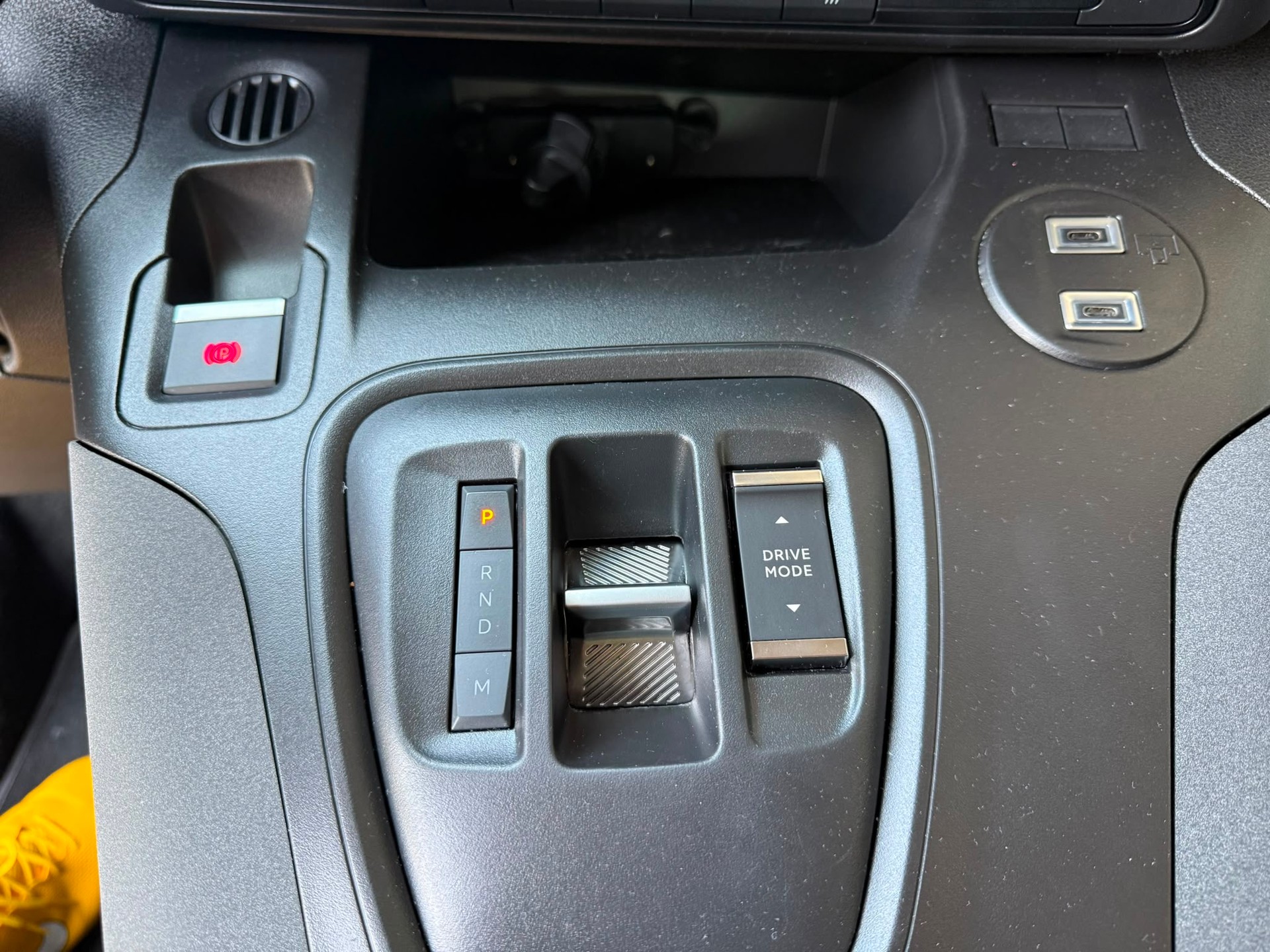 PEUGEOT RIFTER-image-4