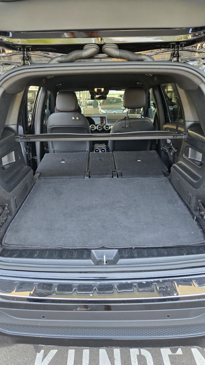 MERCEDES-BENZ GLB 200 d AMG Line 4matic-image-12