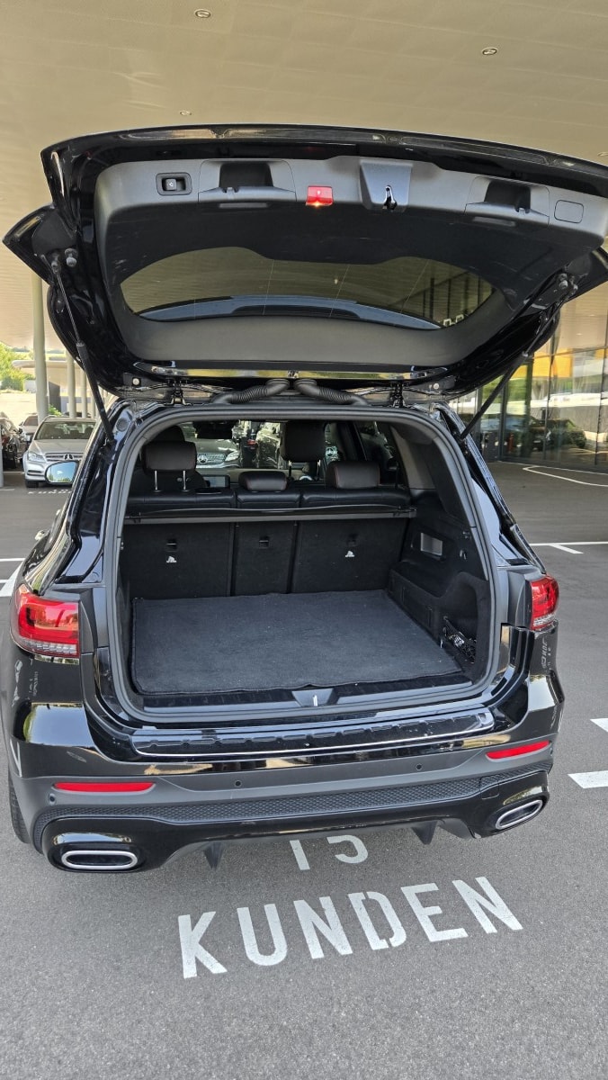 MERCEDES-BENZ GLB 200 d AMG Line 4matic-image-11