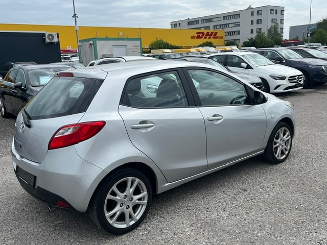 MAZDA 2 1.3i 16V Exclusive-image-6