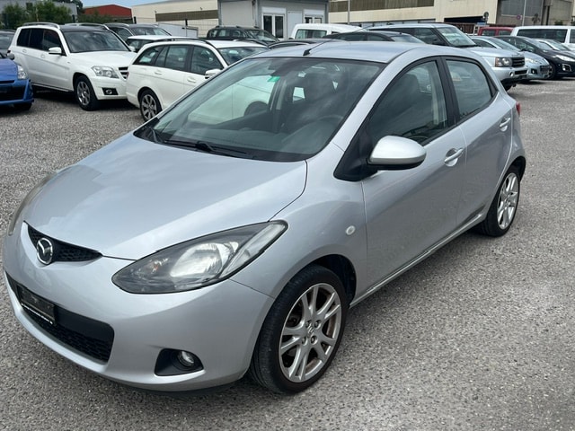 MAZDA 2 1.3i 16V Exclusive-image-2