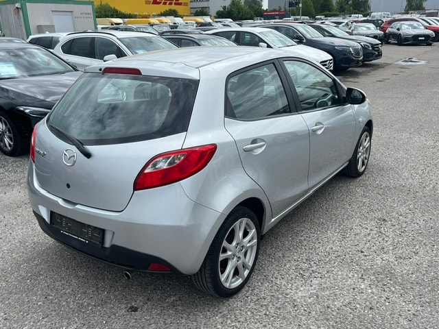 MAZDA 2 1.3i 16V Exclusive-image-3