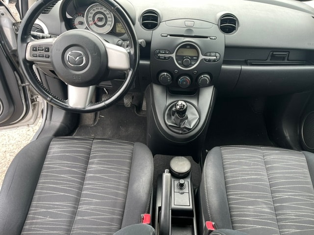 MAZDA 2 1.3i 16V Exclusive-image-14