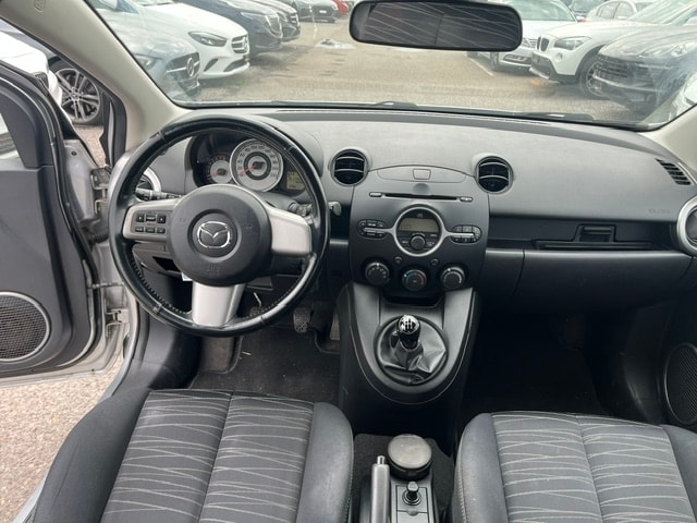 MAZDA 2 1.3i 16V Exclusive-image-13