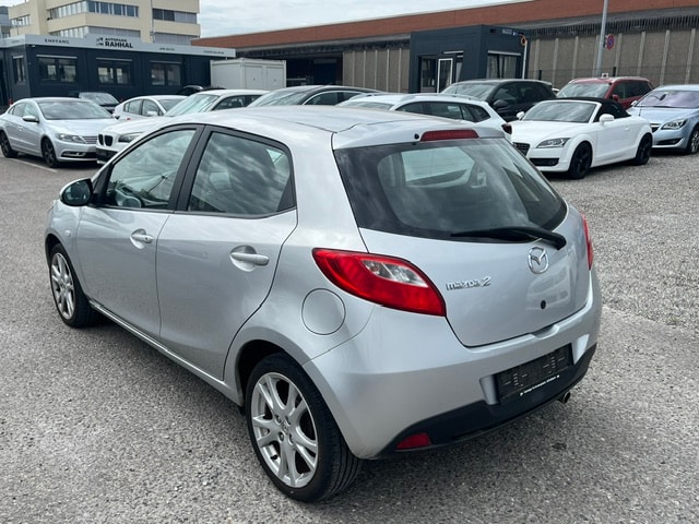 MAZDA 2 1.3i 16V Exclusive-image-5