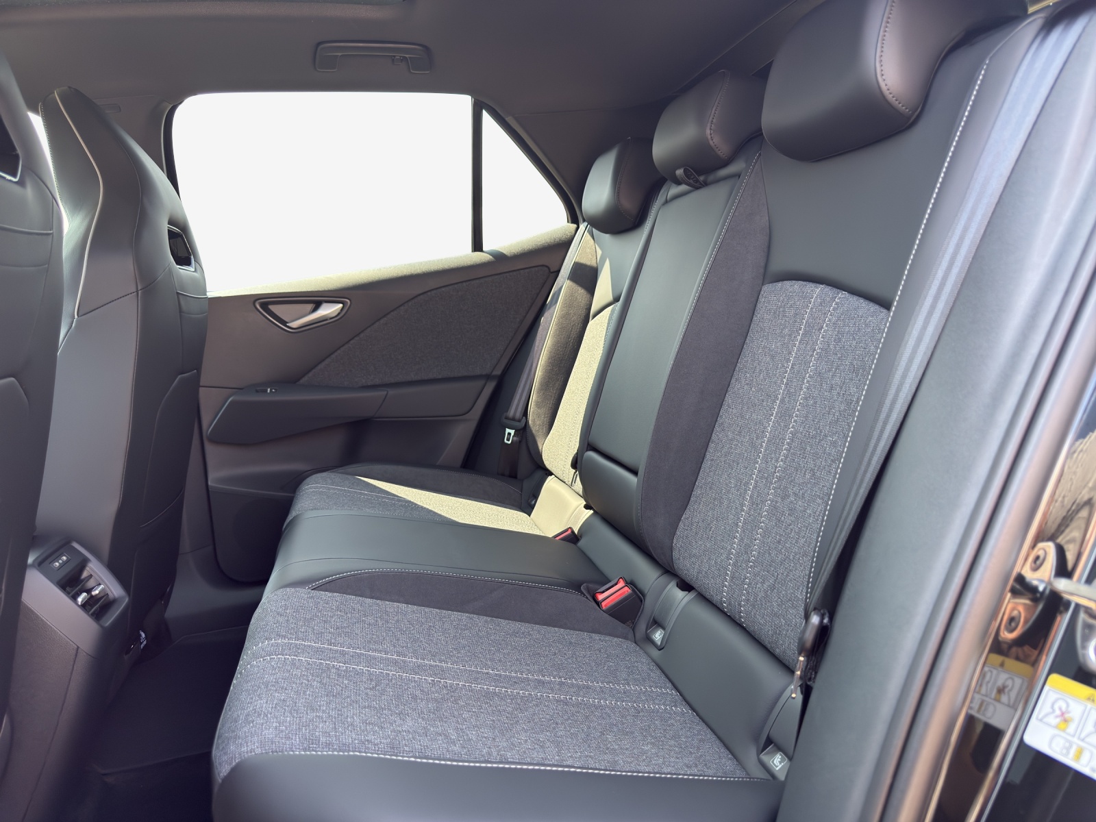 VW ID.3 Neo 58 kWh 190 PS Style-image-11