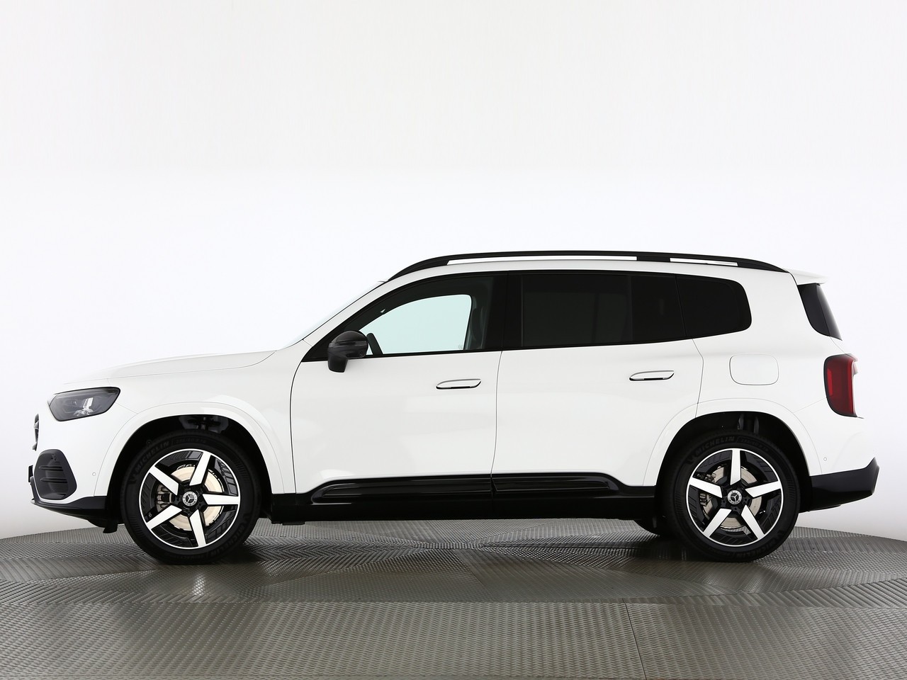 MERCEDES-BENZ GLB 220 4Matic 8G-Tronic-image-2