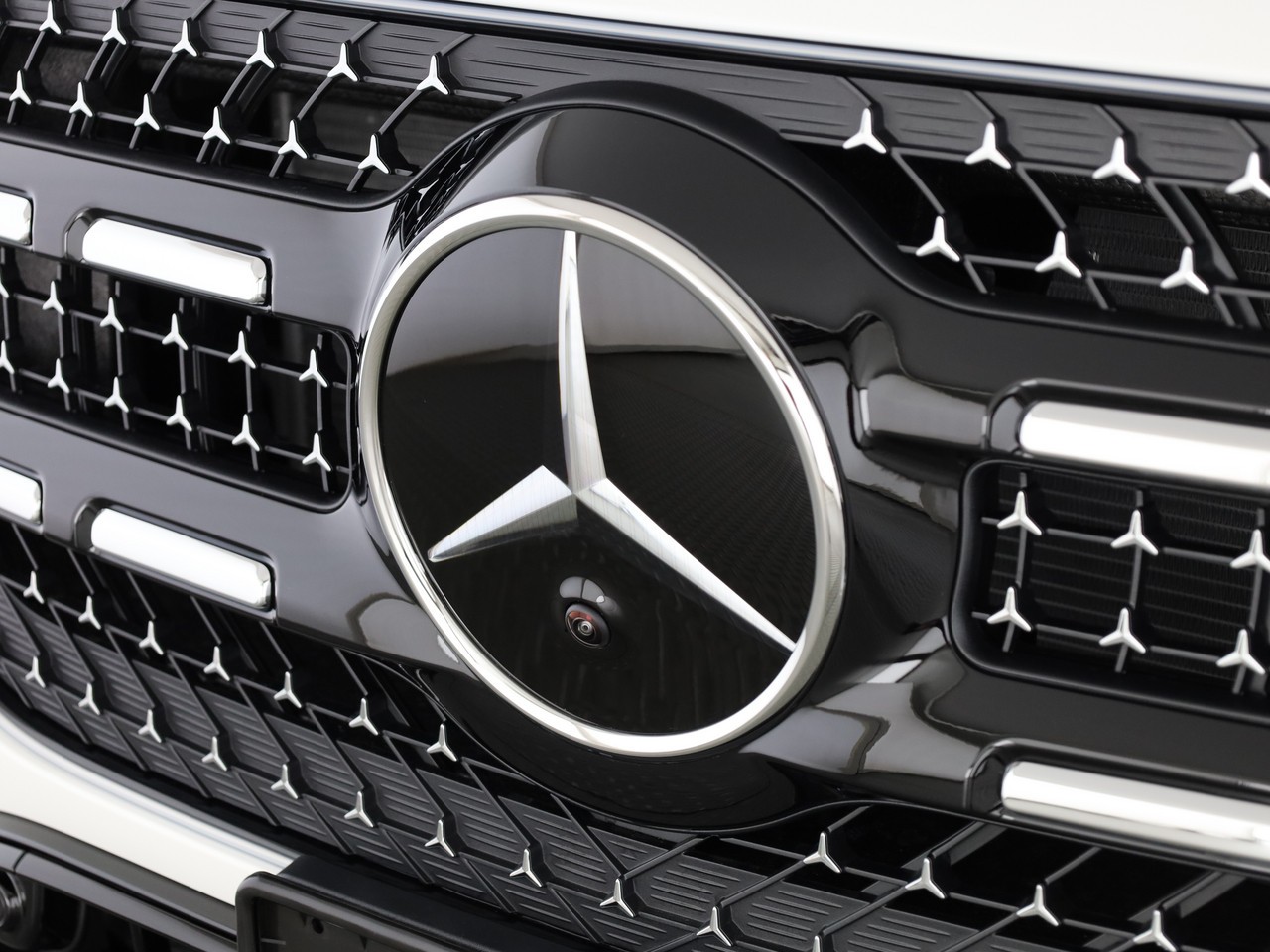 MERCEDES-BENZ GLB 220 4Matic 8G-Tronic-image-21