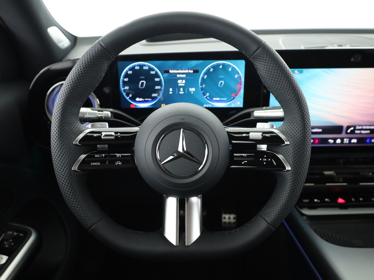 MERCEDES-BENZ GLB 220 4Matic 8G-Tronic-image-5