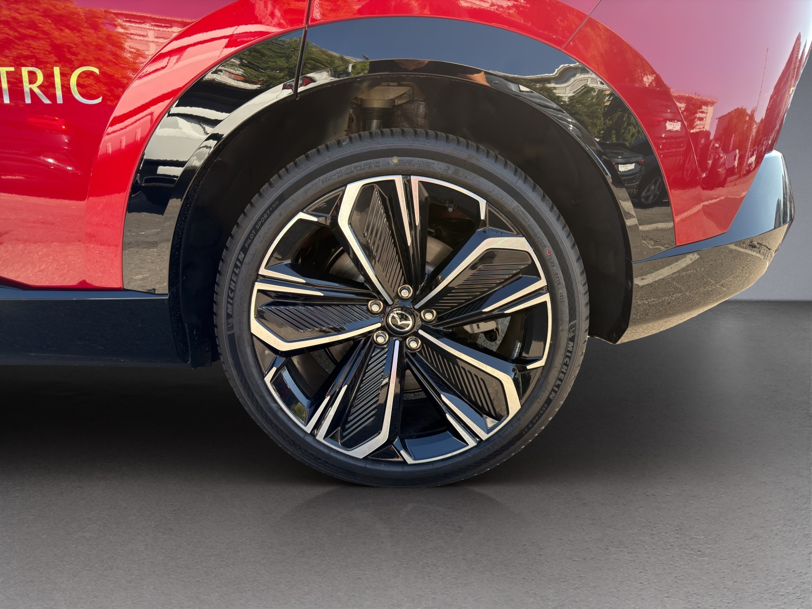 MAZDA CX-6e Takumi-image-5