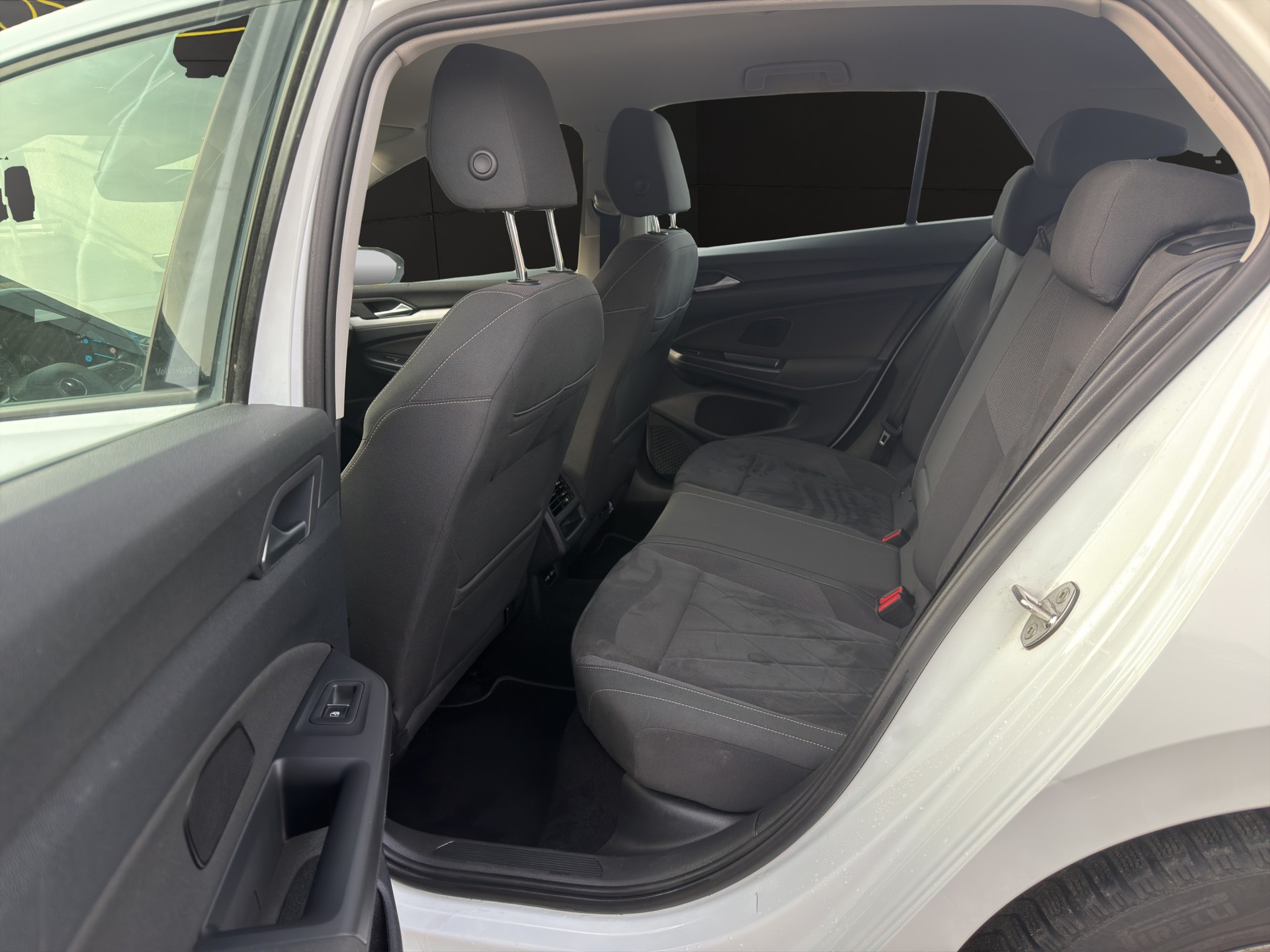 VW Golf 1.0 eTSI mHEV ACTLife DSG-image-12