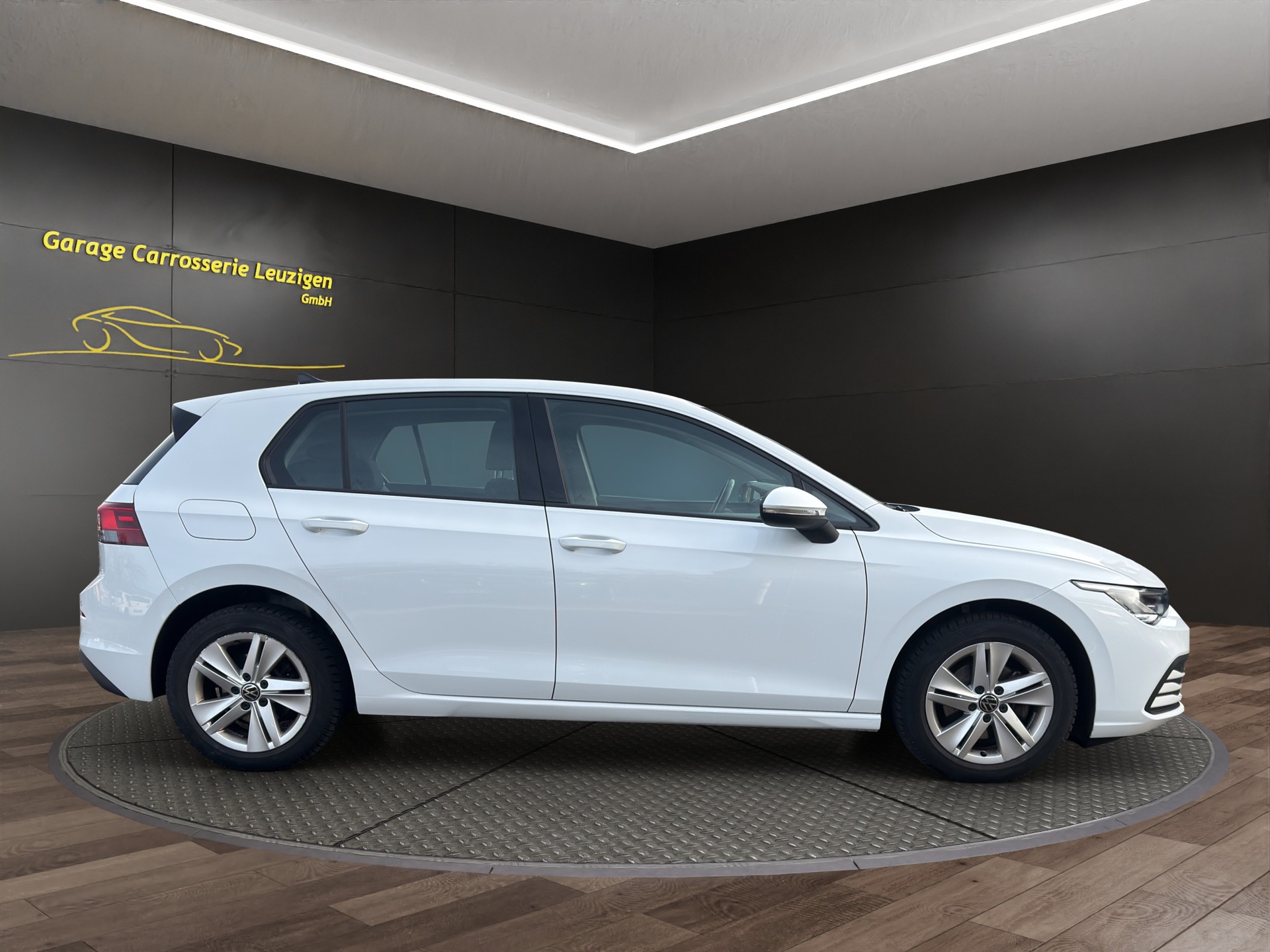 VW Golf 1.0 eTSI mHEV ACTLife DSG-image-7