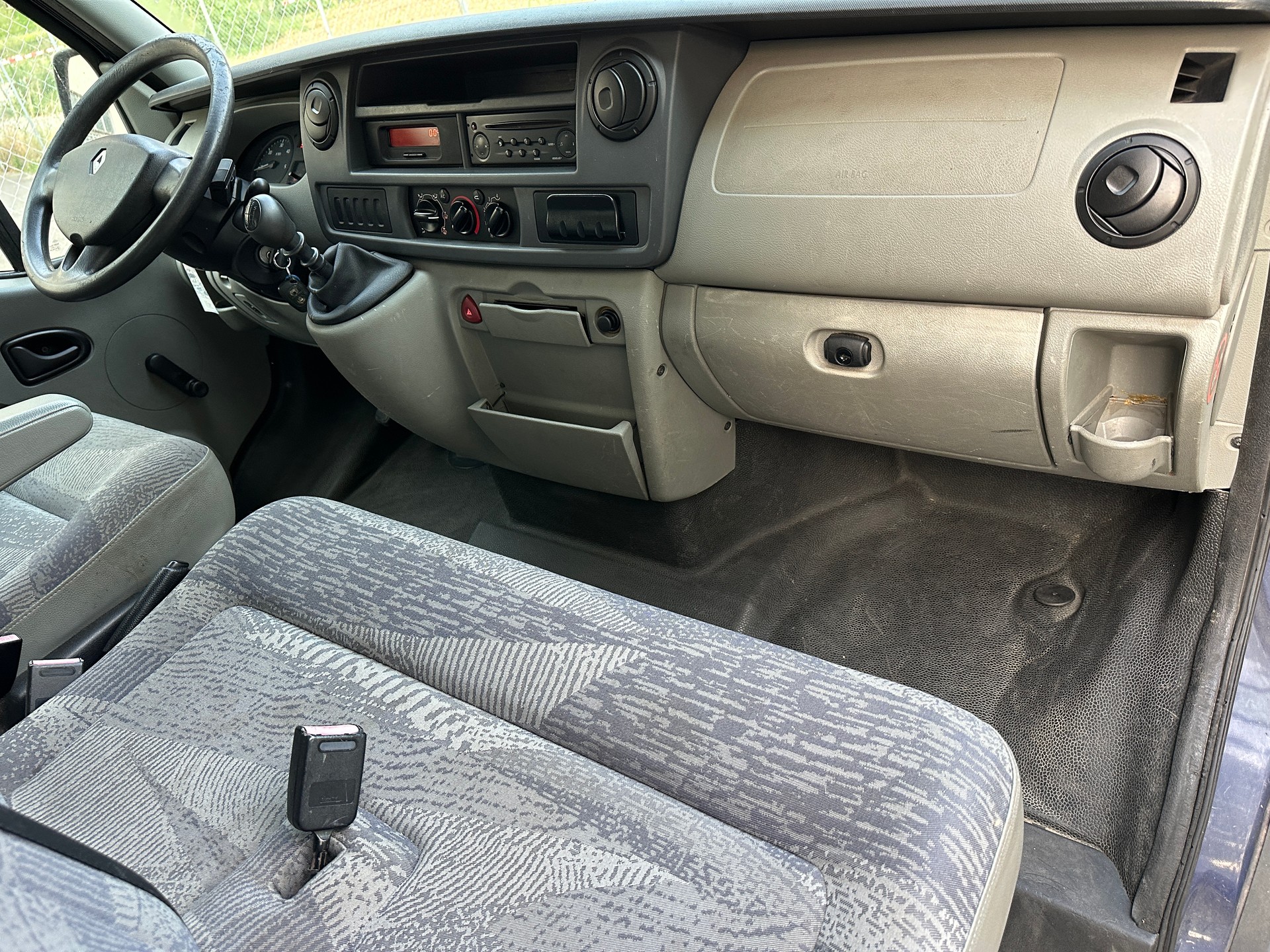 RENAULT Master T35 3.0dCi 2FL33Z-image-8