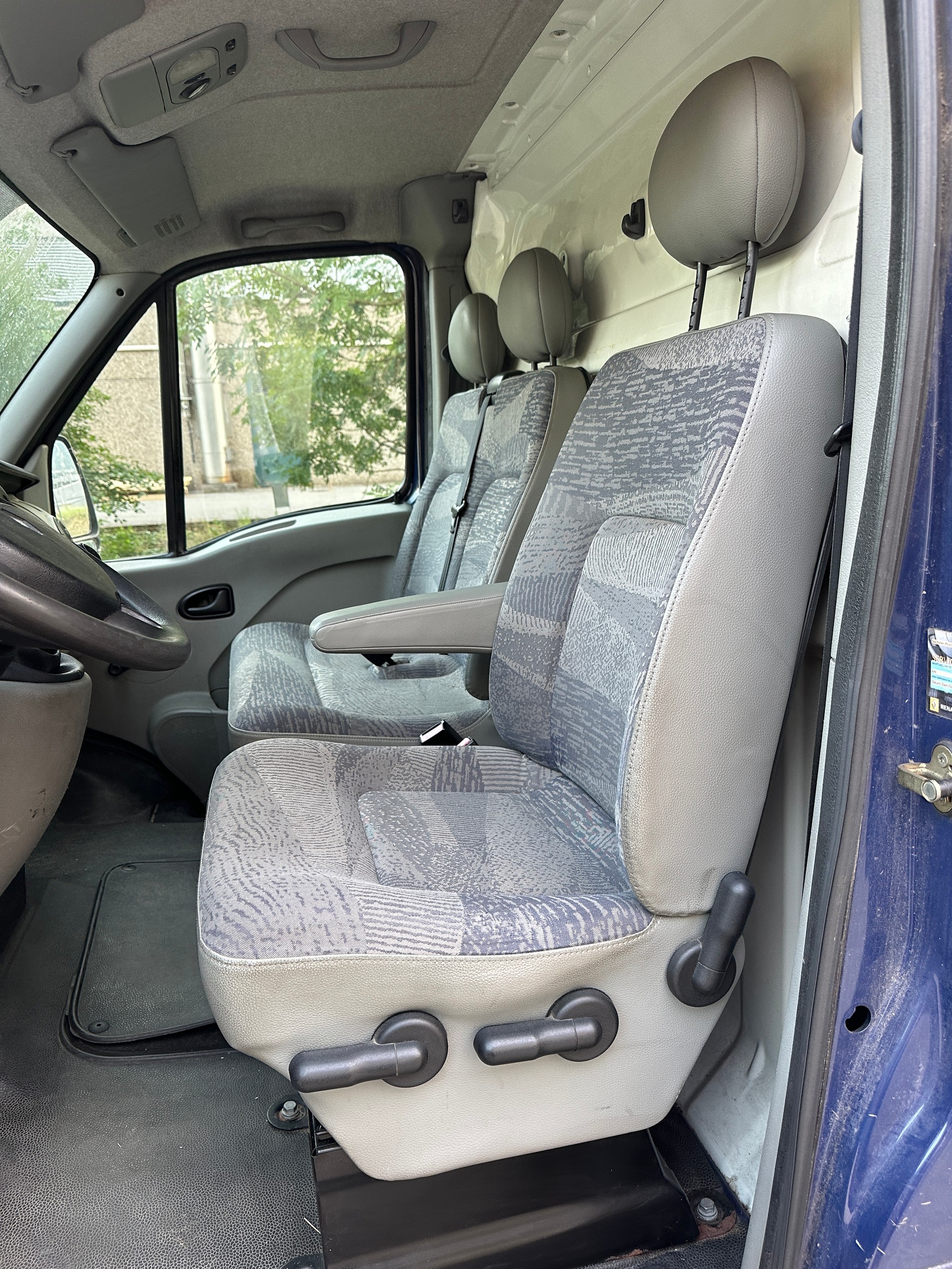 RENAULT Master T35 3.0dCi 2FL33Z-image-11