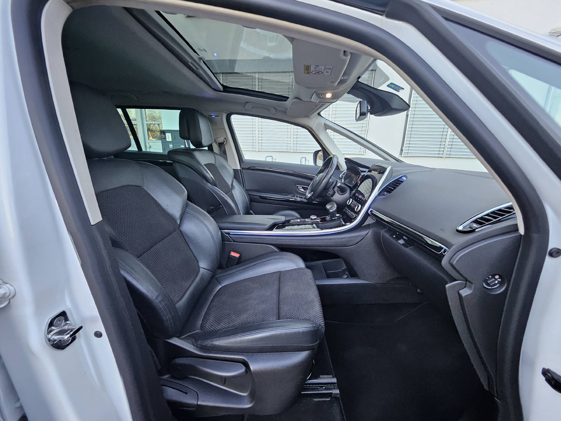 RENAULT Espace 2.0 Blue dCi Intens EDC* Frisch ab MFK * Servicegepflegt * Rückfahrkamera * ACC *-image-15